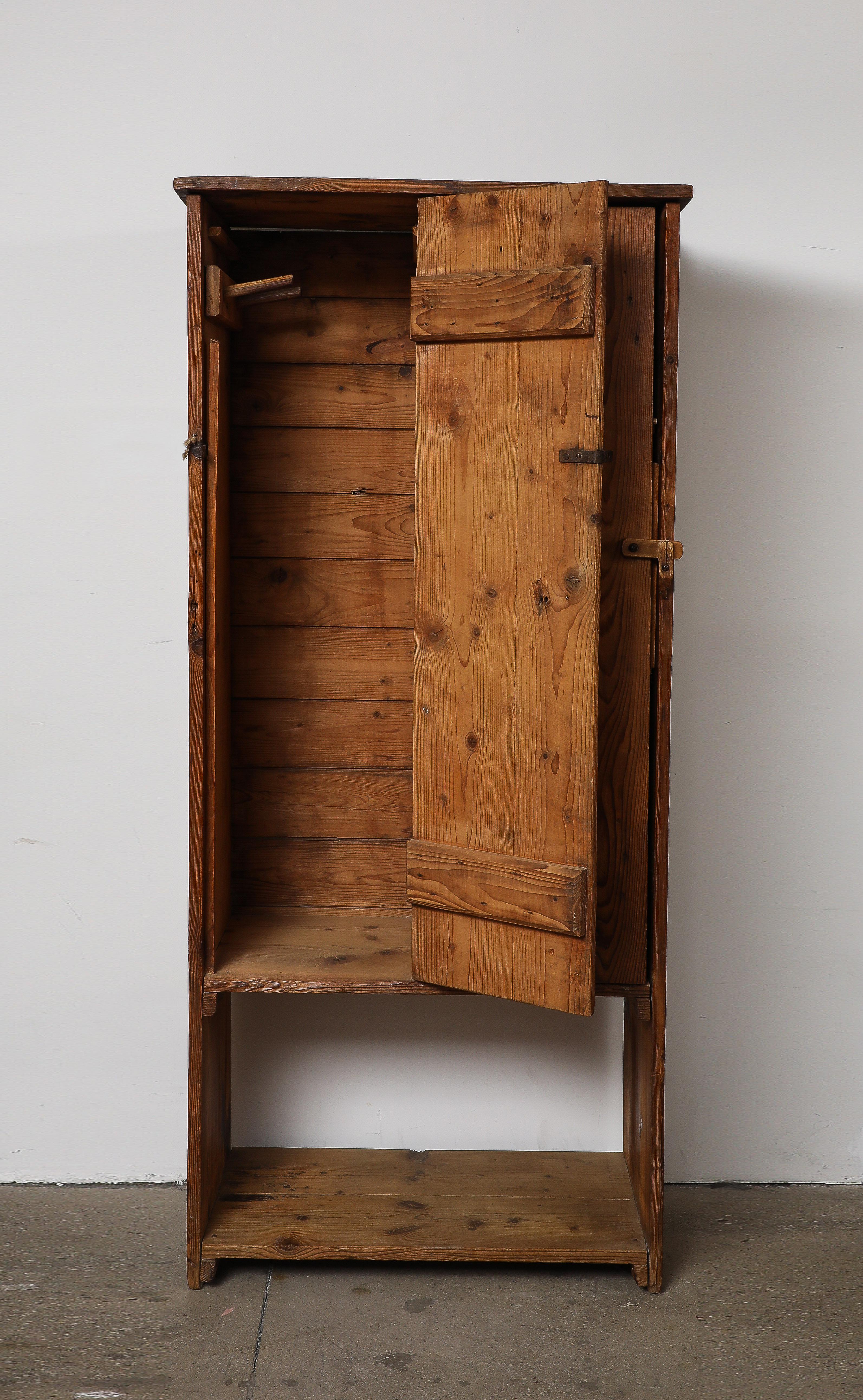 Solid Pine Handmade Cabinet, Auvergnat, France, 1945 For Sale 2