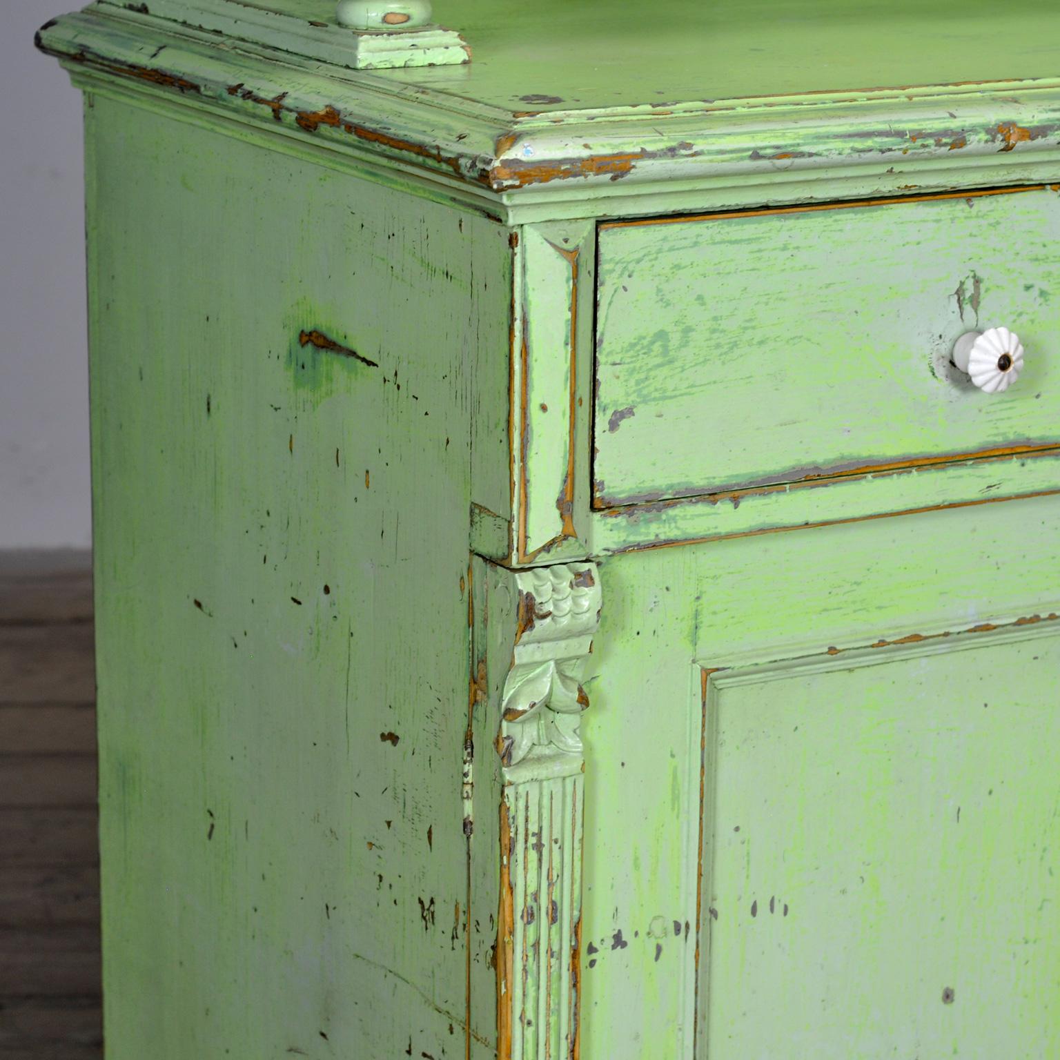 Küchenschrank aus massivem Kiefernholz, 1900er Jahre im Angebot 3