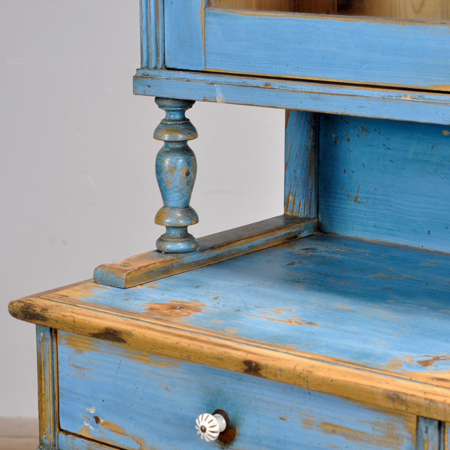 Armoire de cuisine en pin massif, années 1900 en vente 1