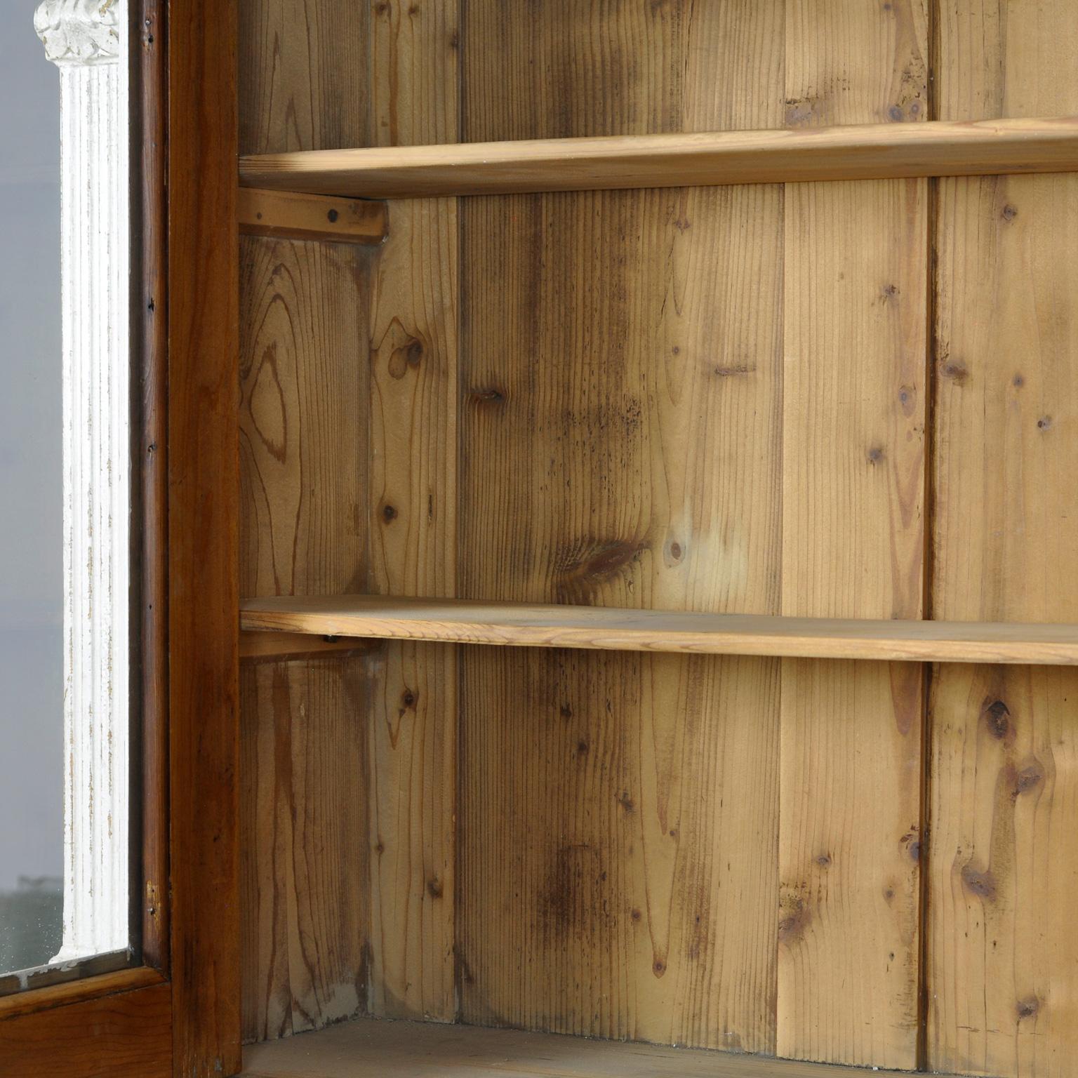 Solid Pine Kitchen Cupboard, 1920's In Good Condition For Sale In Amsterdam, Noord Holland