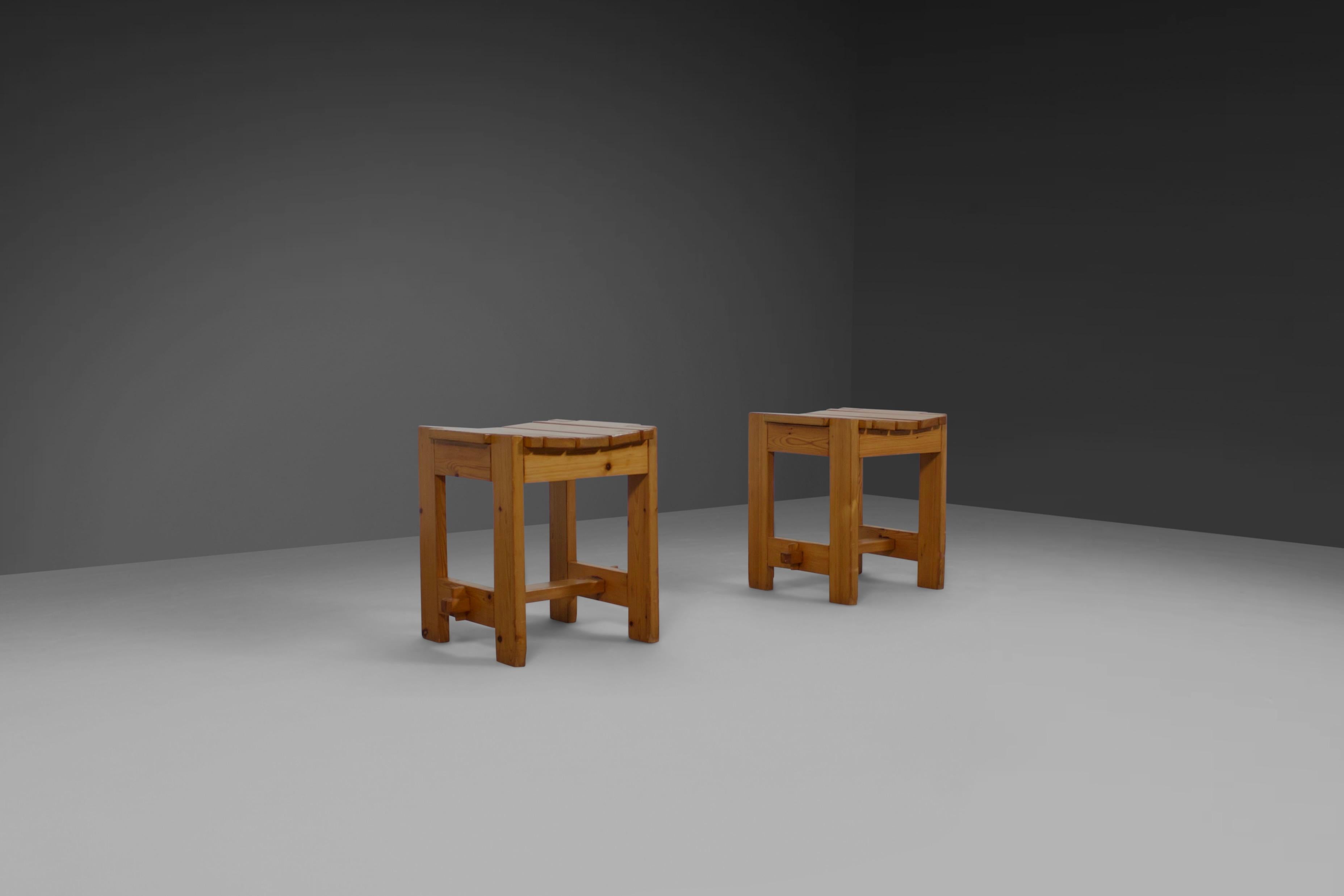 Solid Pine Midcentury Slat Stools, Sweden, 1960s In Good Condition For Sale In Echt, NL