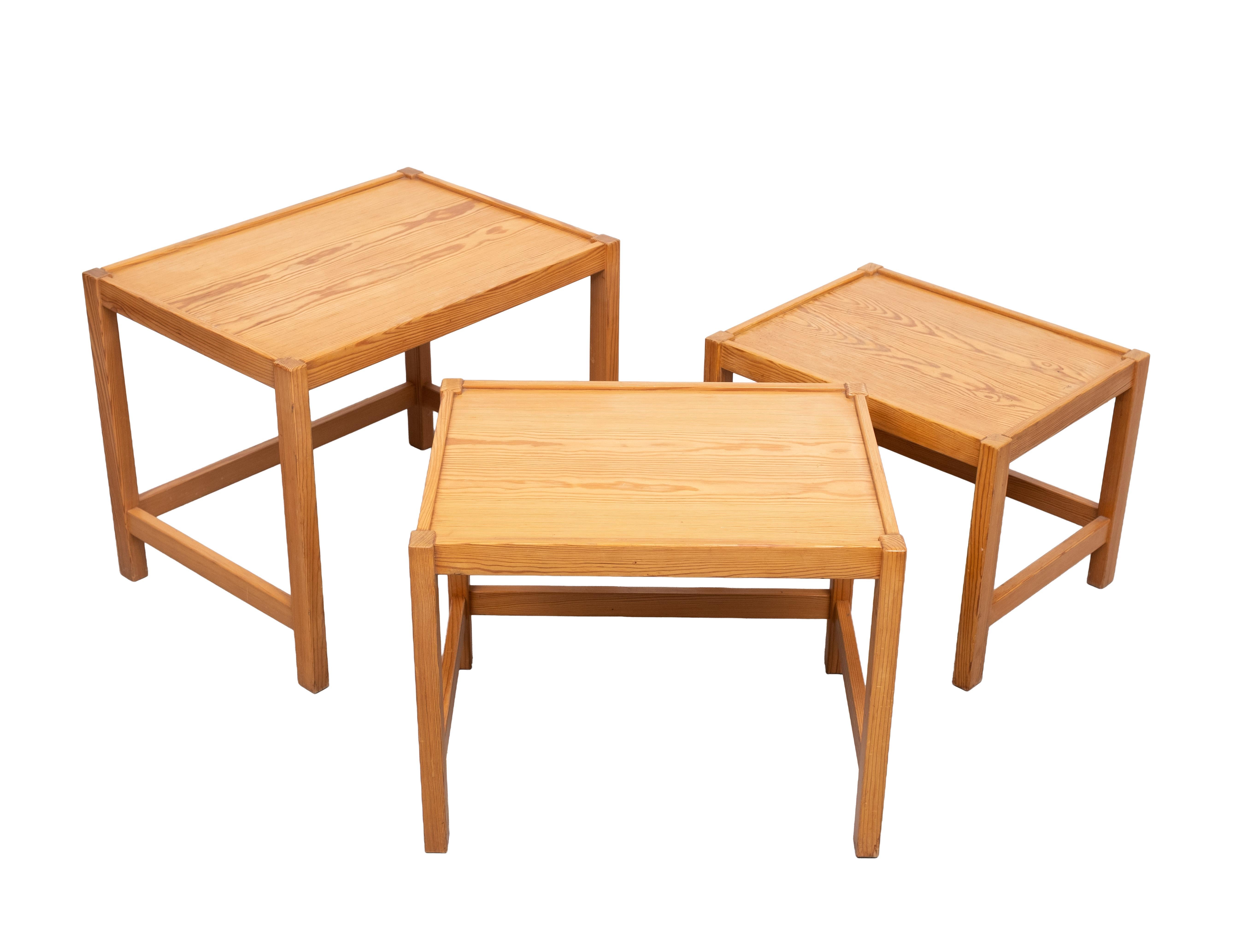 Solid Pine nesting tables Design Kurt Østervig 1960s Denmark In Good Condition For Sale In Den Haag, NL
