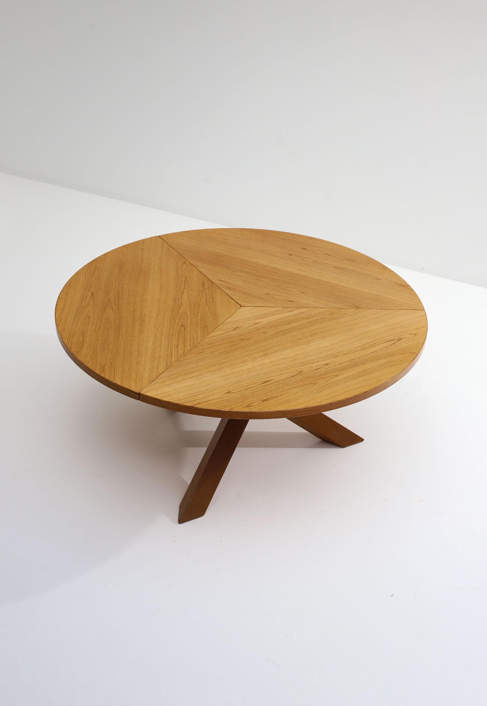 Mid-Century Modern Solid Pine Round Dining Table by Gerard Geytenbeek