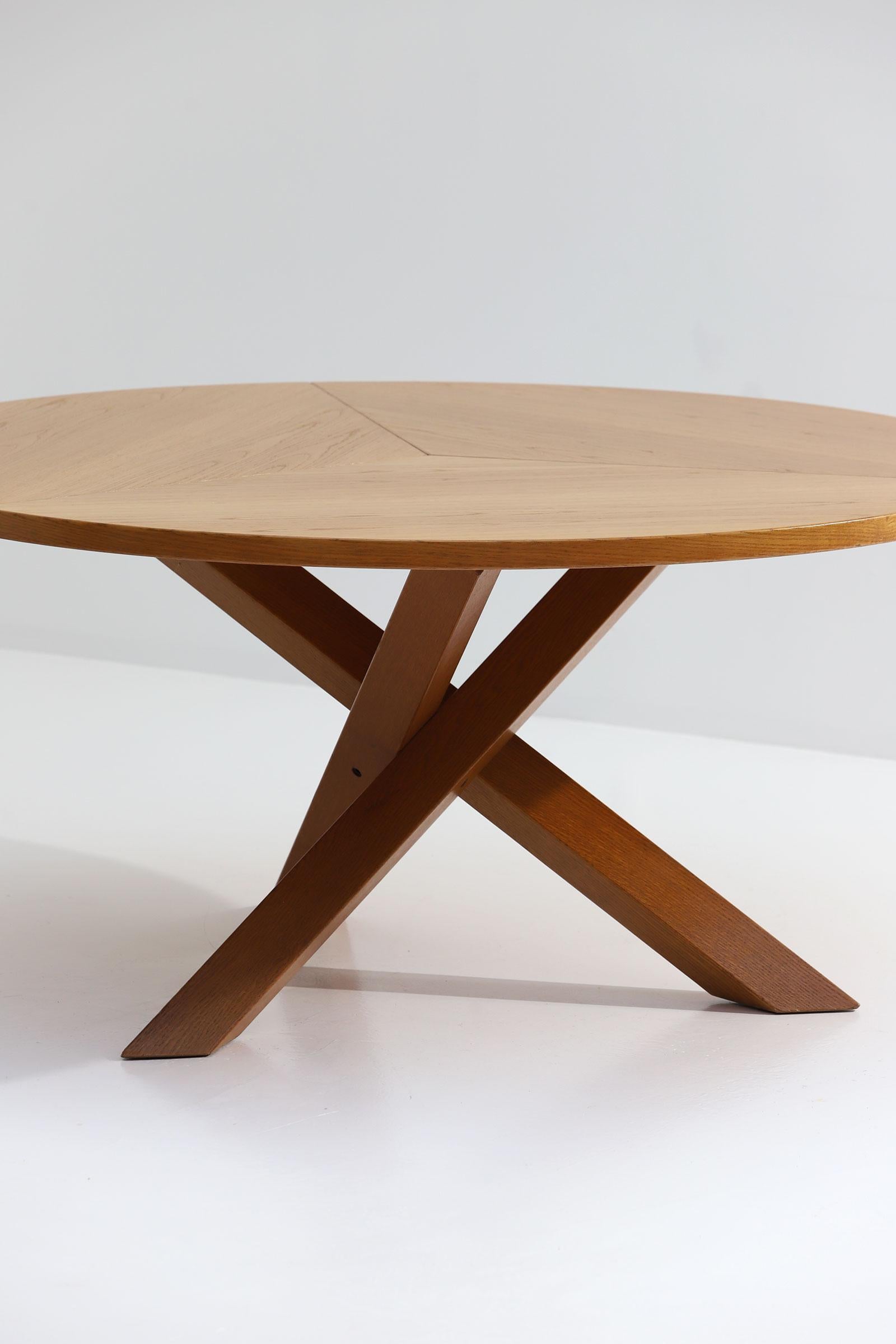Solid Pine Round Dining Table by Gerard Geytenbeek In Excellent Condition In Antwerp, BE