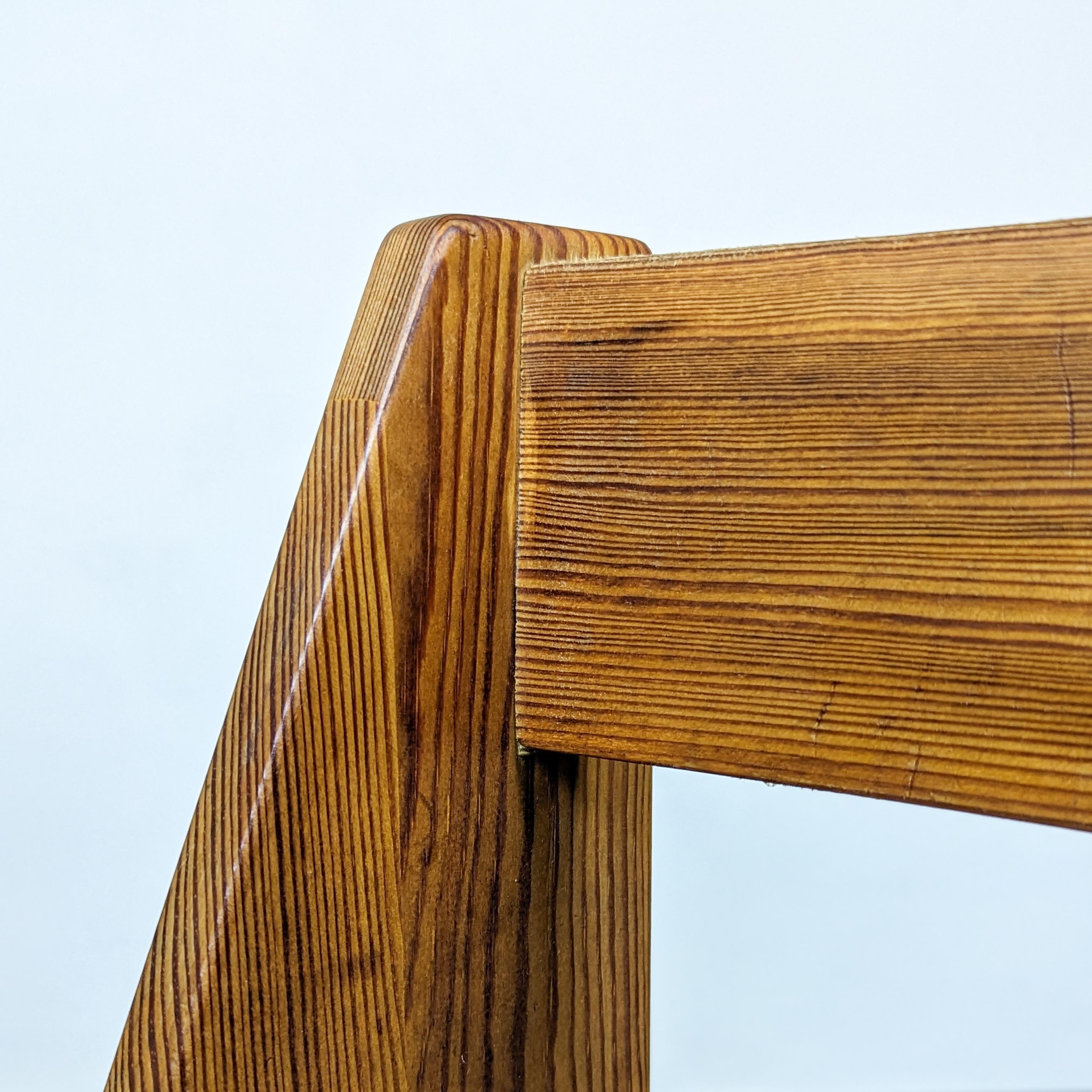 Solid pine sculptural chair by Gilbert Marklund for Furusnickarn For Sale 6