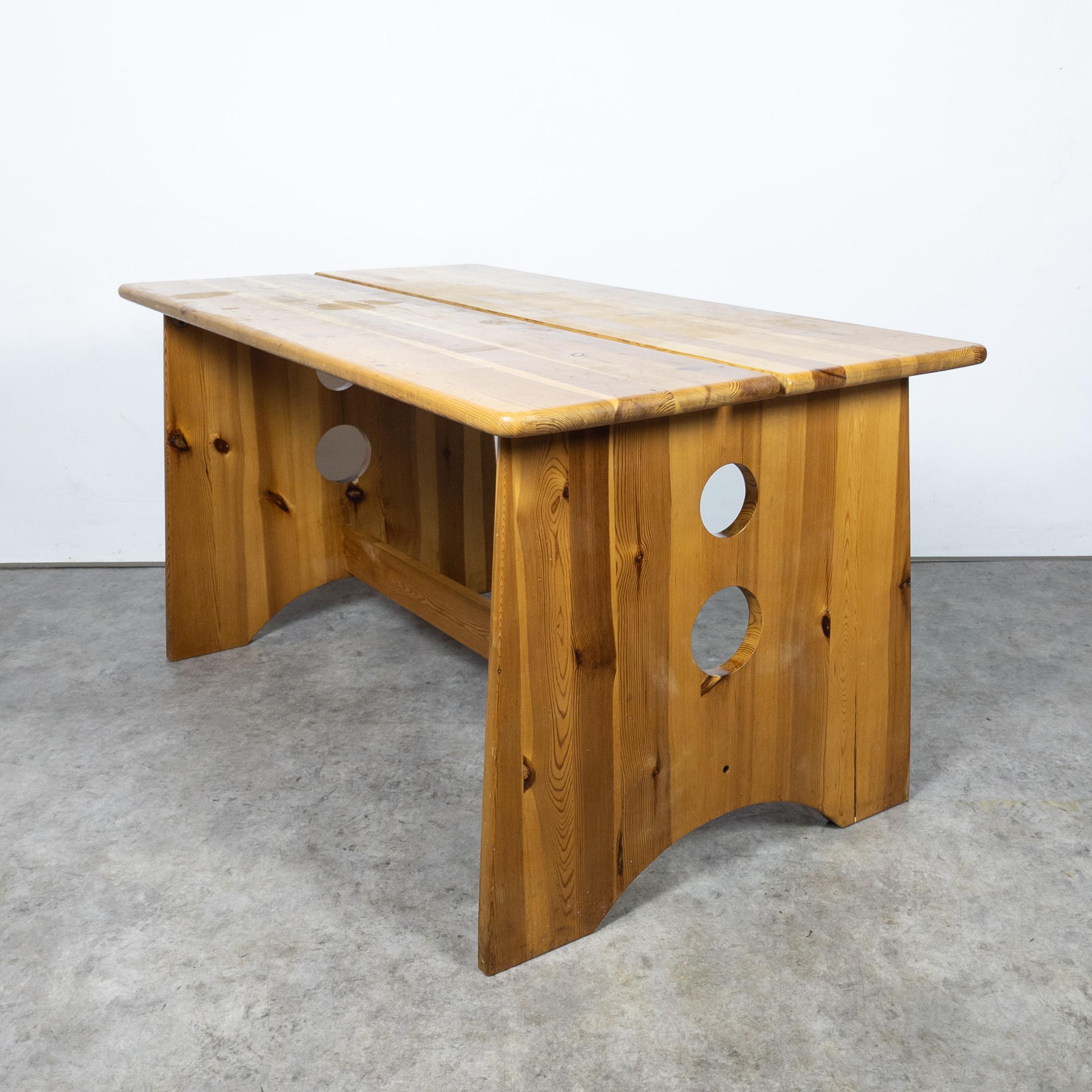 Pine Solid pine sculptural dining table by Gilbert Marklund for Furusnickarn AB 