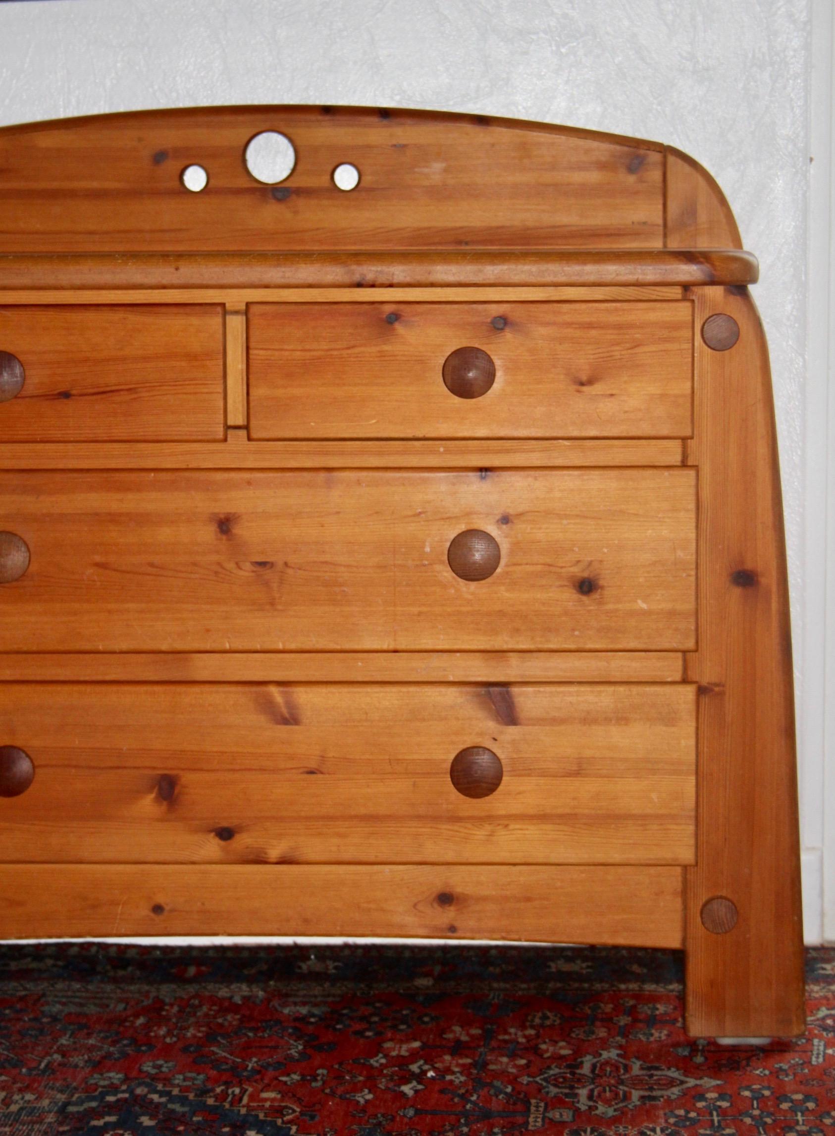 solid pine secretary chest  by WASA, Germany 1990s In Good Condition For Sale In grand Lancy, CH