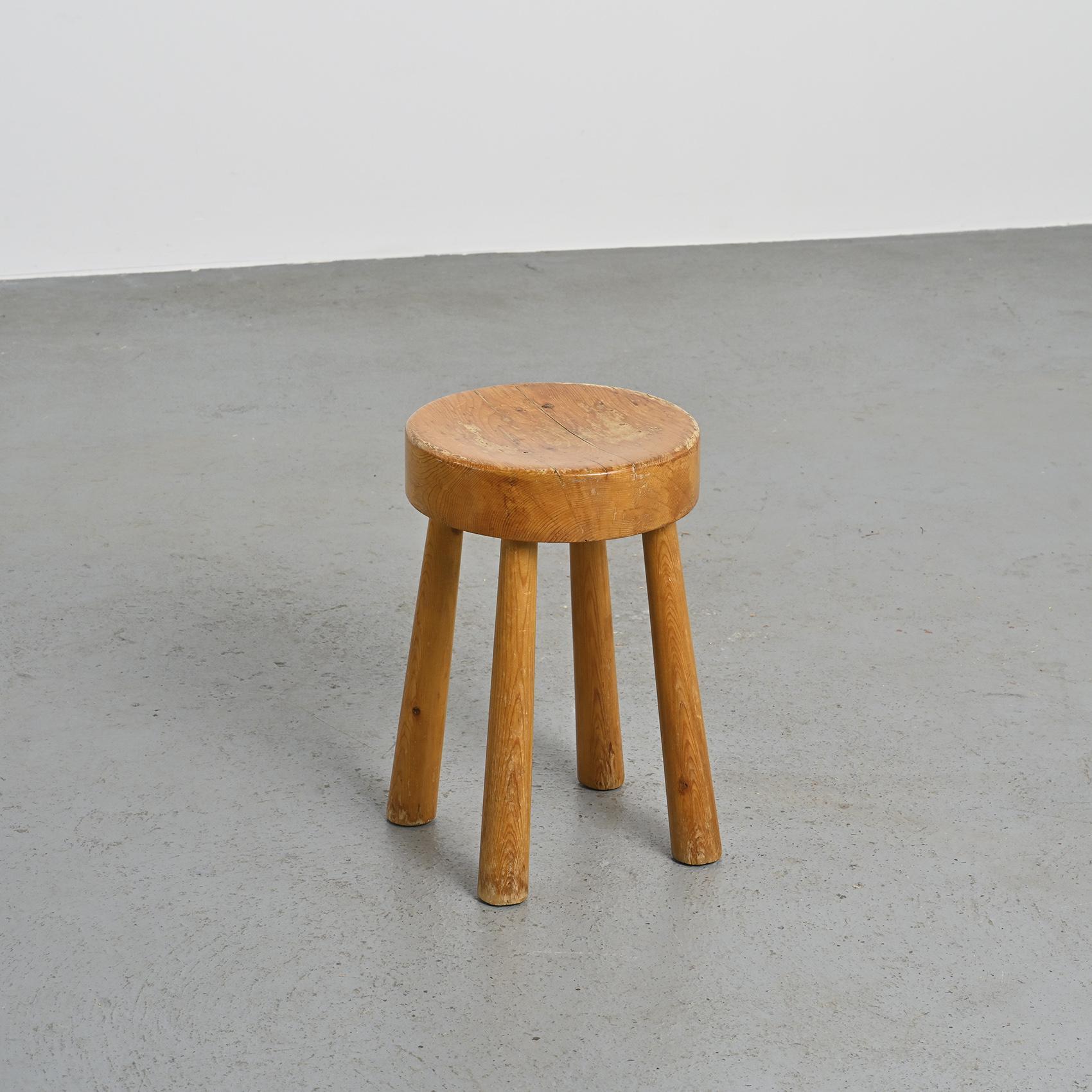 Pin Tabouret en pin massif, Charlotte Perriand, 1970 en vente