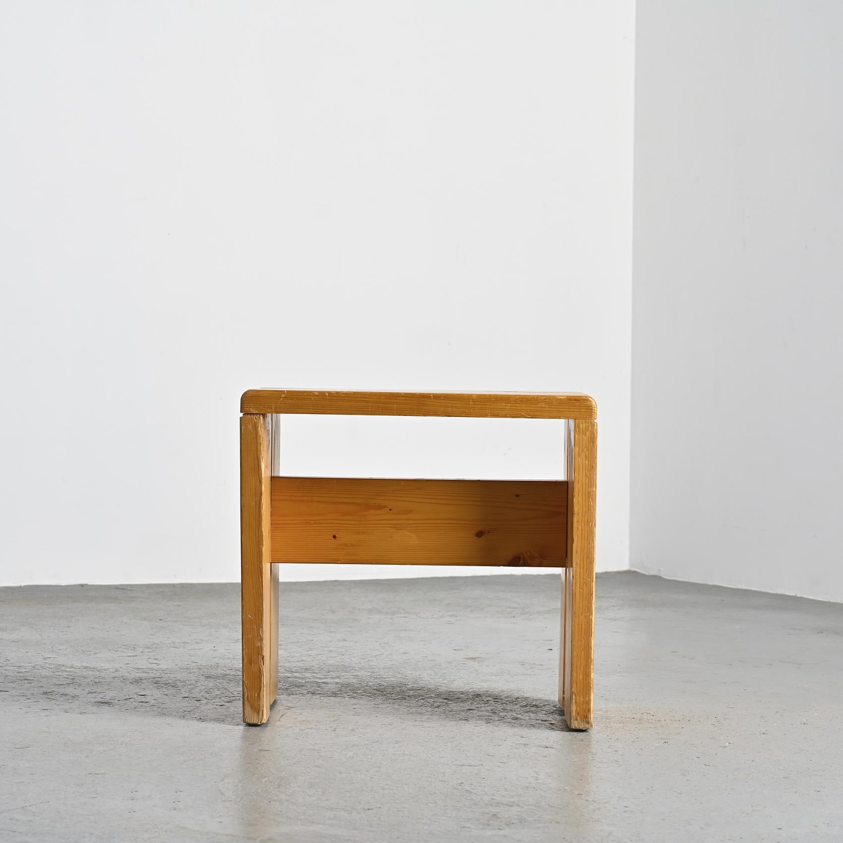 Hocker aus massivem Kiefernholz aus Les Arcs, Frankreich, um 1975 im Angebot 4
