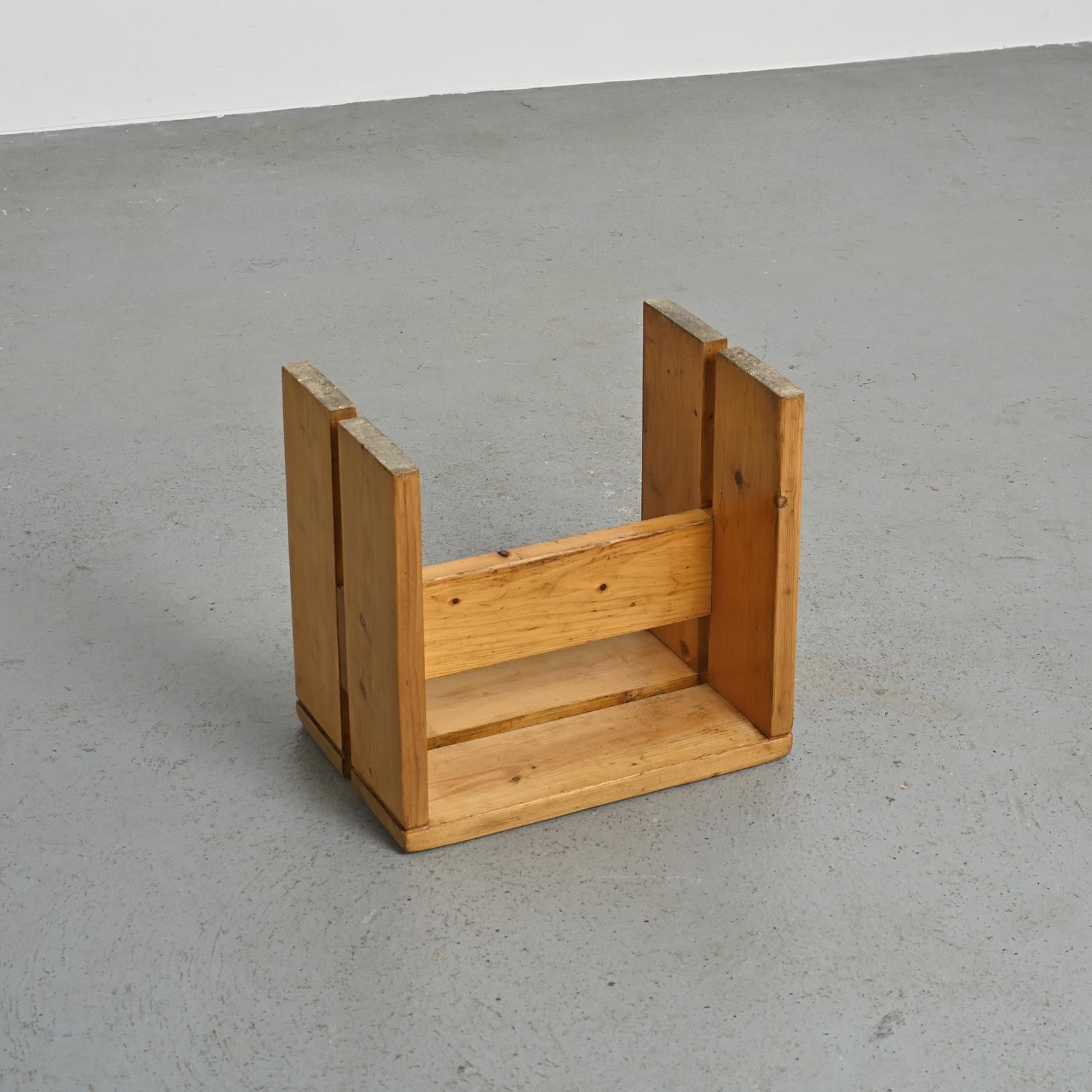 Hocker aus massivem Kiefernholz aus Les Arcs, Frankreich, um 1975 im Angebot 6