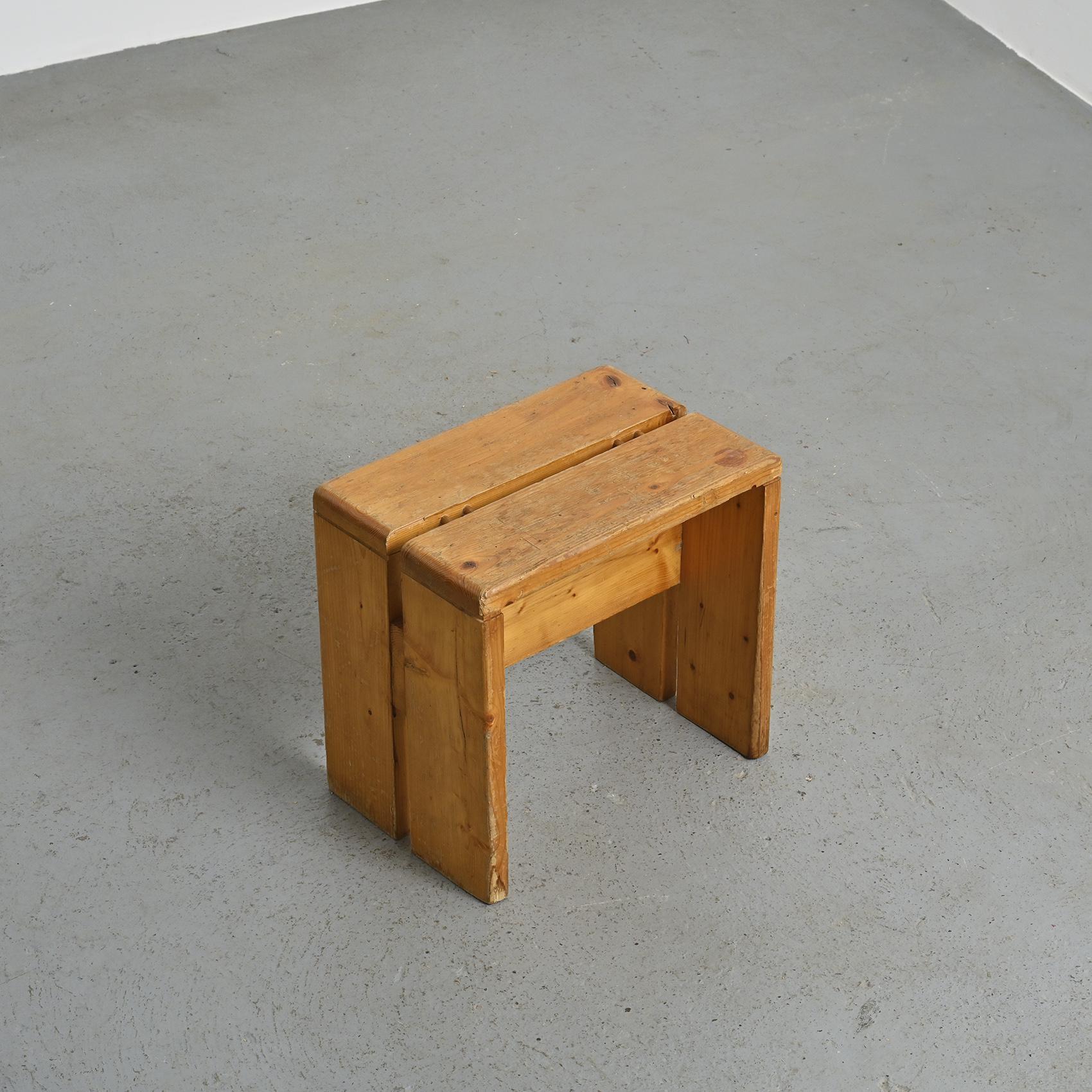 Solid Pine Stool from Les Arcs, France vers 1975 For Sale 1
