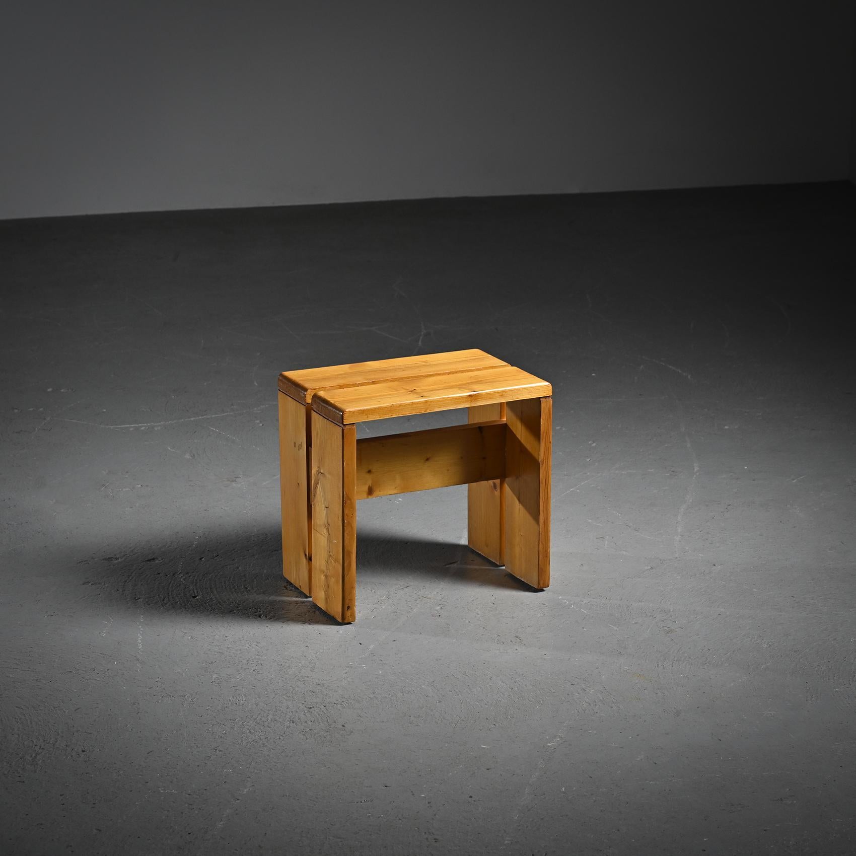 Solid Pine Stool from Les Arcs, France vers 1975 For Sale 3