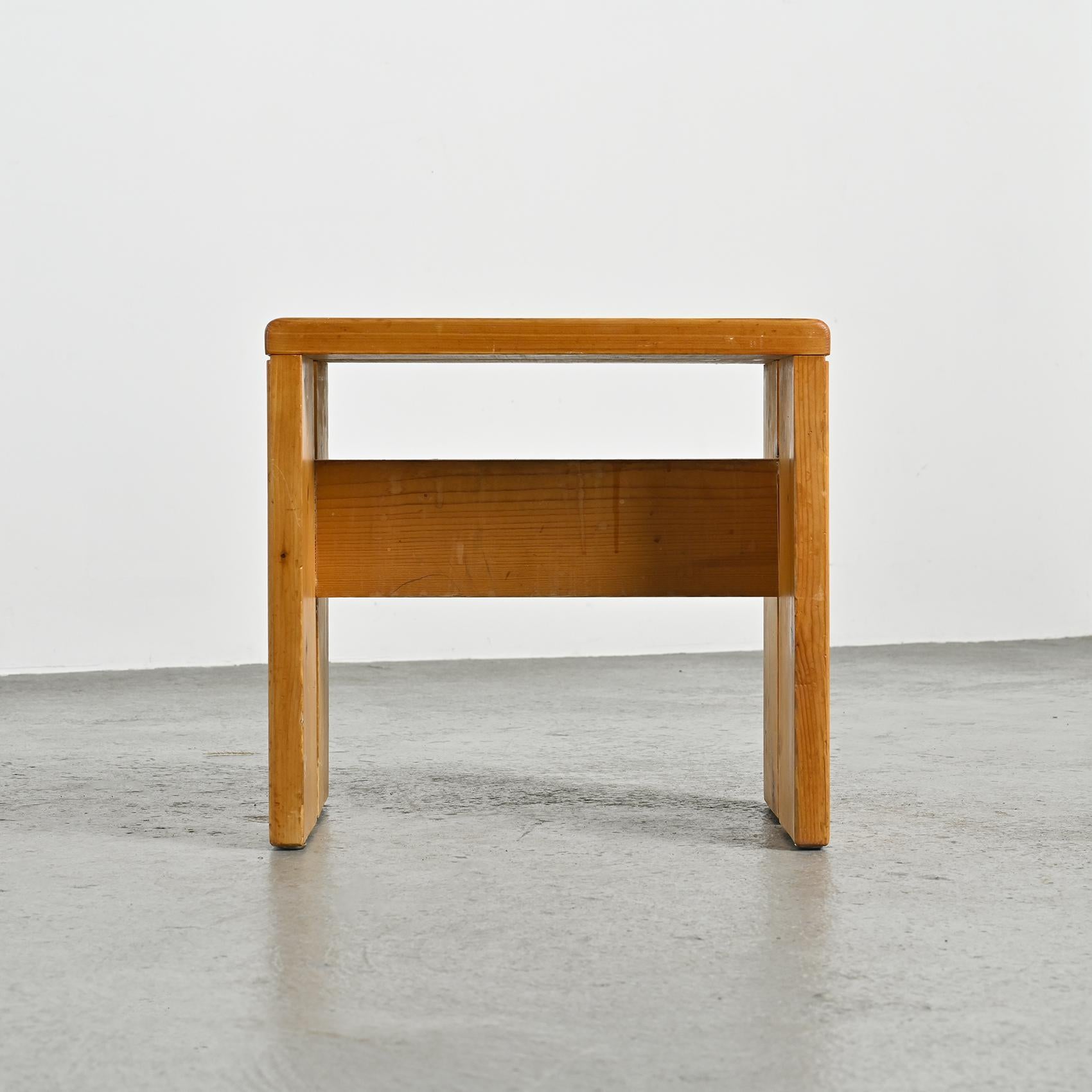 Hocker aus massivem Kiefernholz aus Les Arcs, Frankreich, um 1975 im Angebot 3
