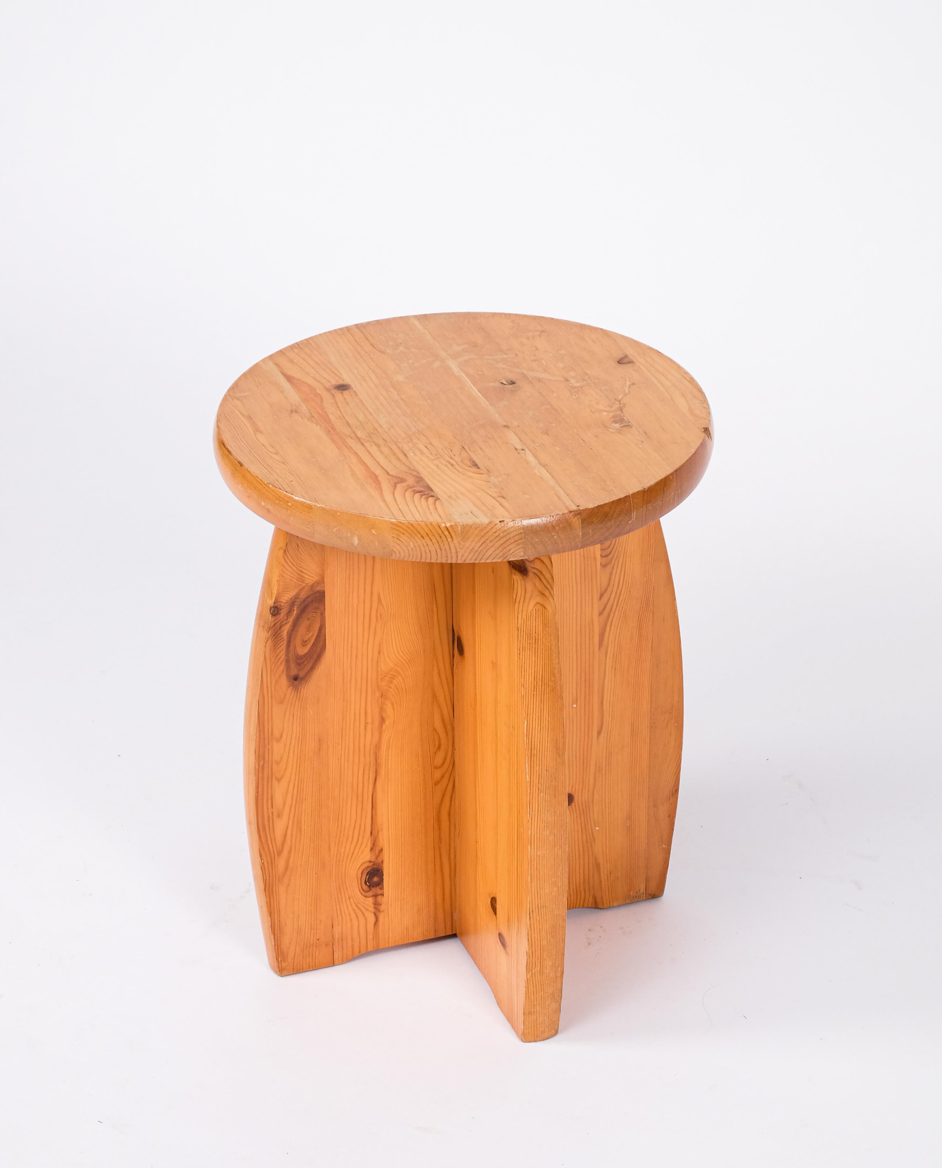 Solid Pine Stool, Sweden, 1970s For Sale 1