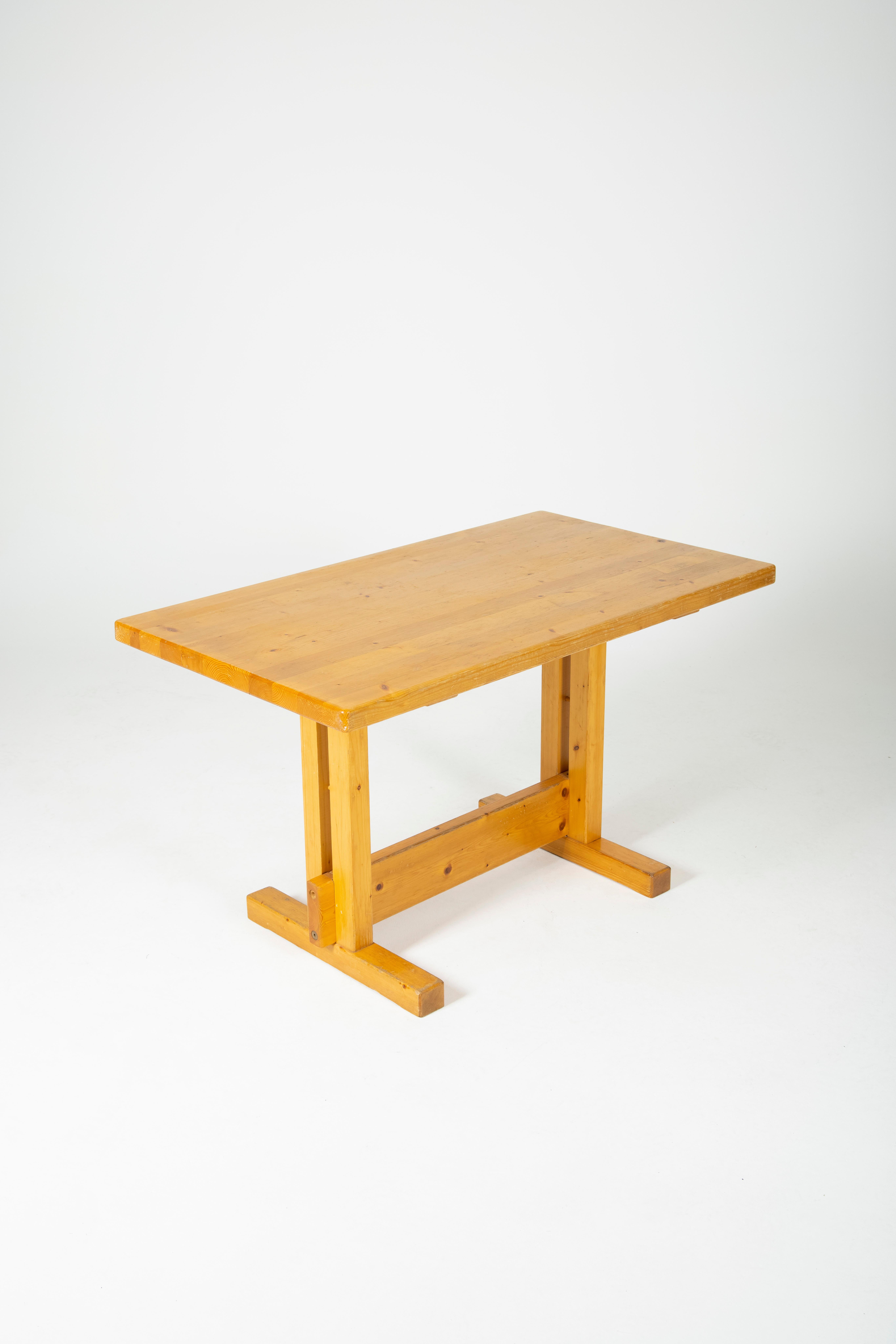 Solid pine dining table by Charlotte Perriand for Les Arcs, 1970s. In very good vintage condition.
LP722