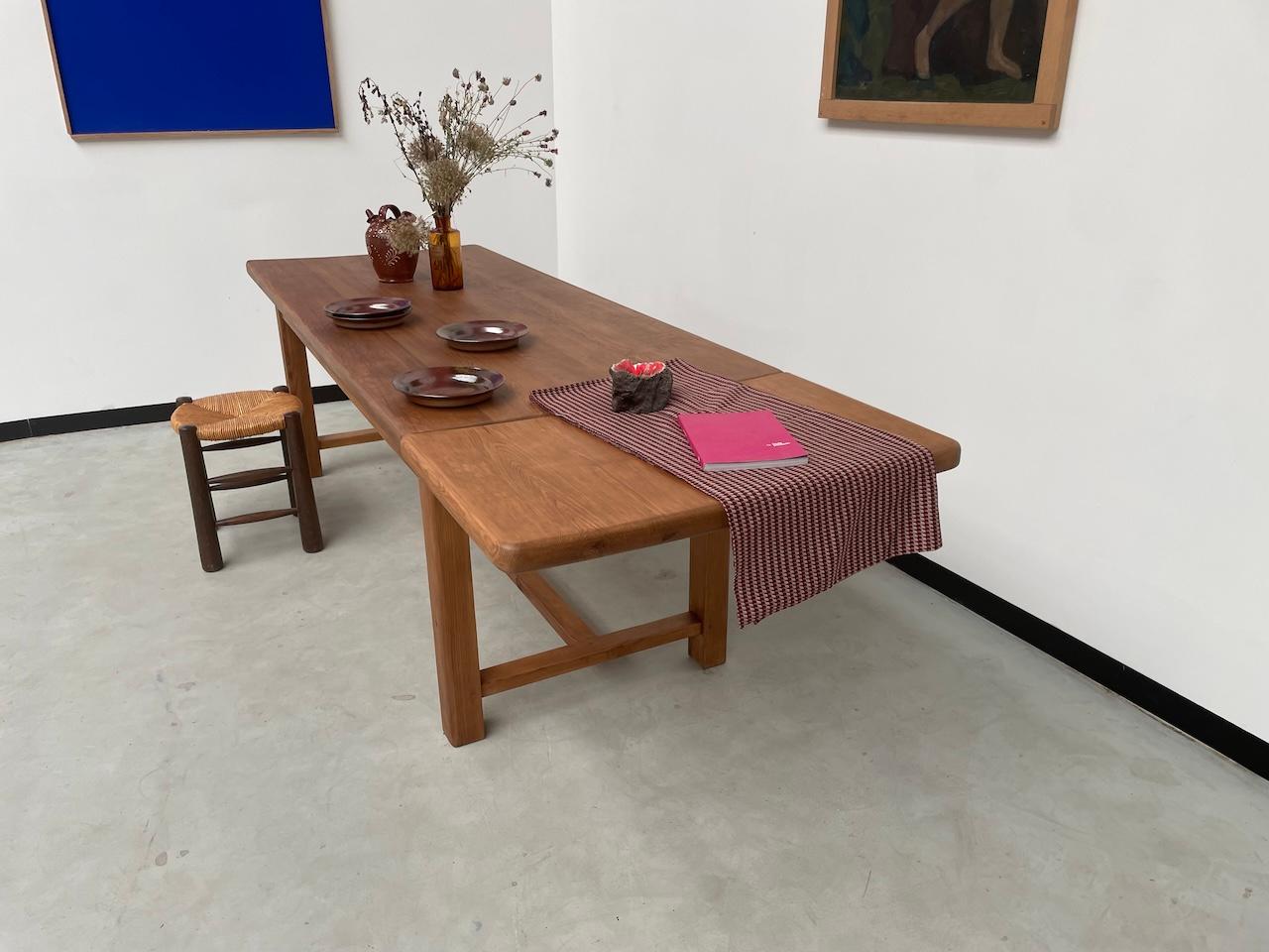 Table en pin massif avec sa rallonge, France 1950s en vente 2