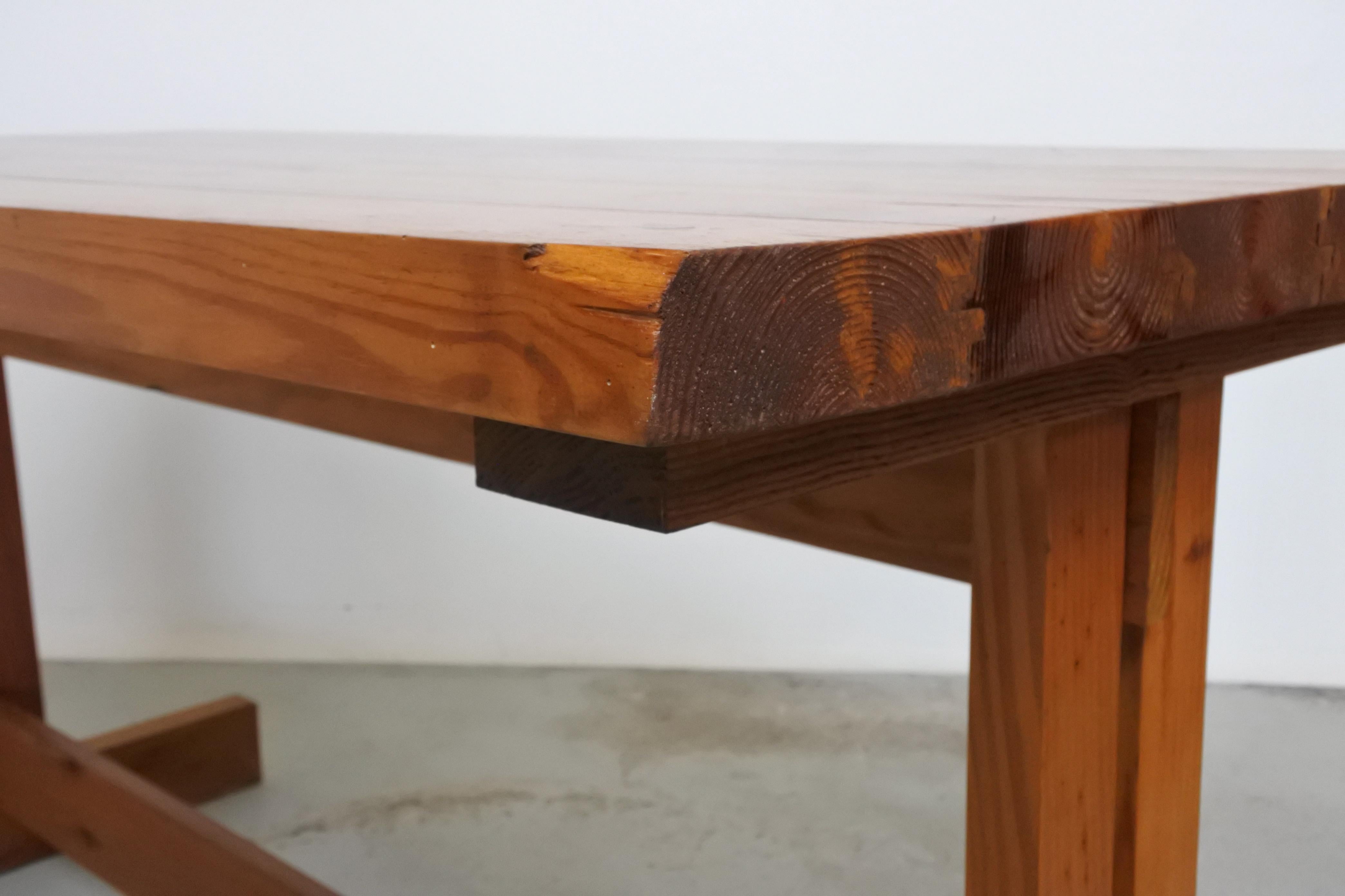 Solid Pine Wood Desk or Table in the Style of Charlotte Perriand, France, 1960s In Good Condition In La Teste De Buch, FR