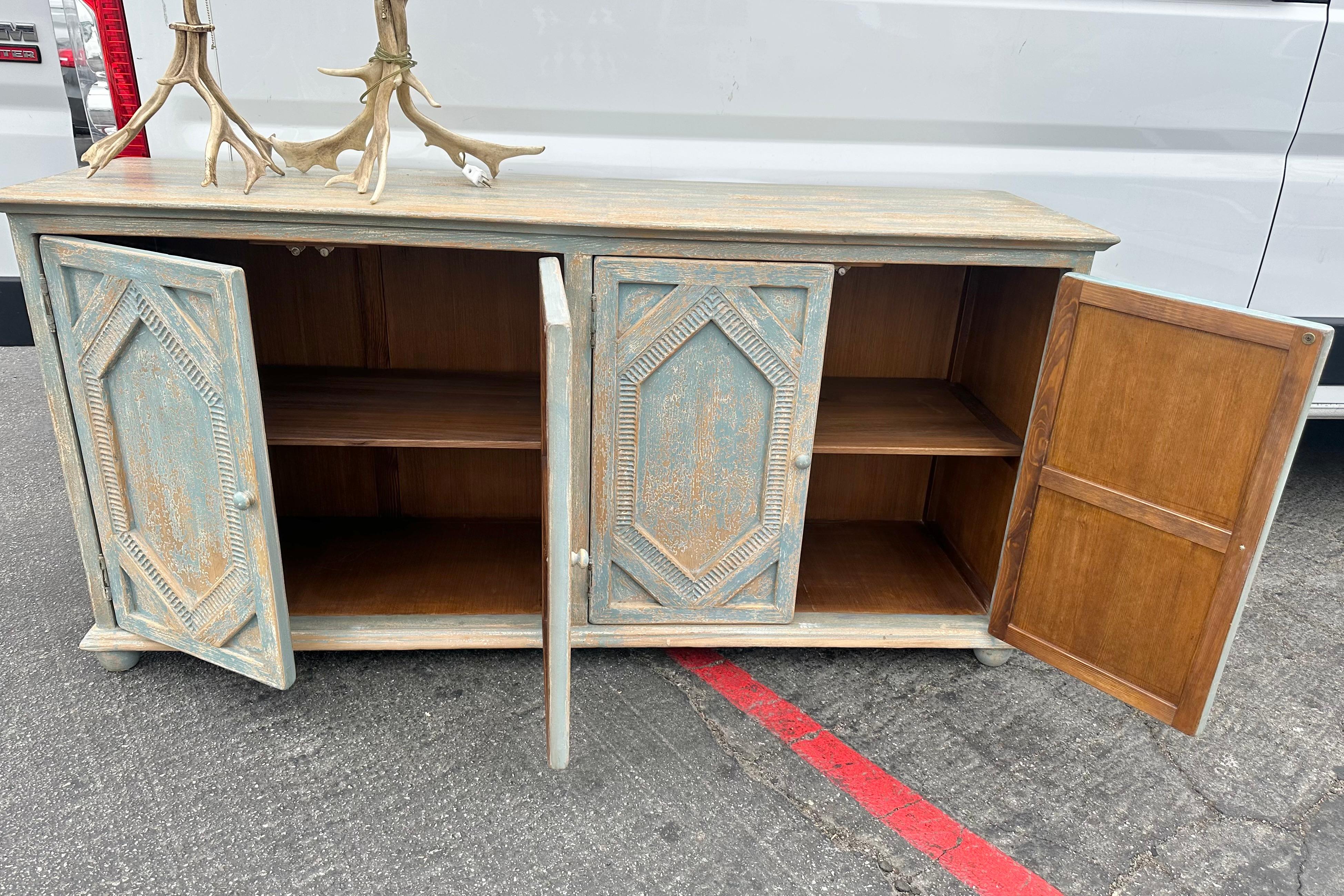 Blaues Sideboard aus massivem Kiefernholz mit vier Diamanten von Sarreid im Angebot 8