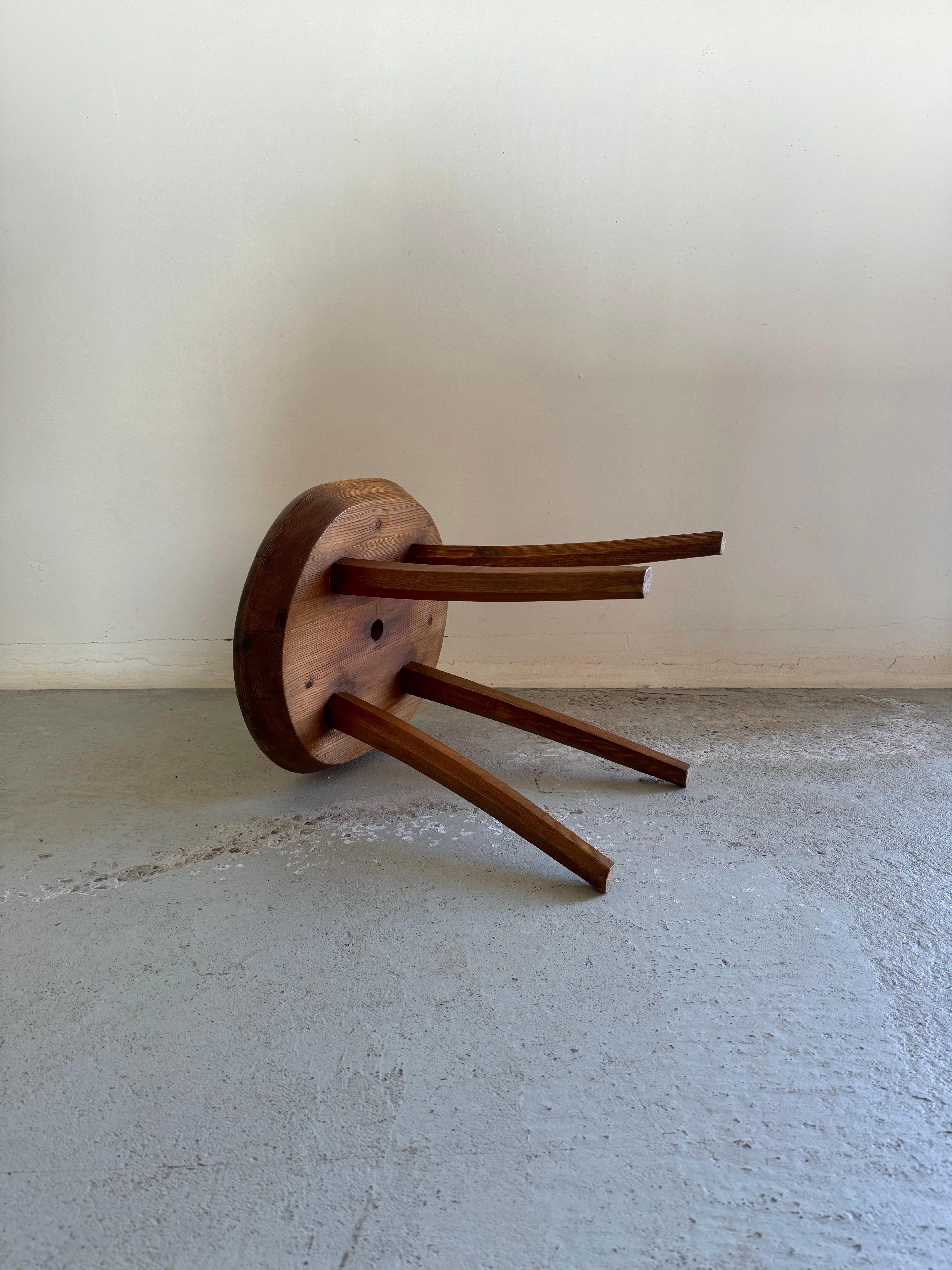 Hocker aus massivem Kiefernholz, Finnland 1960er Jahre im Angebot 8