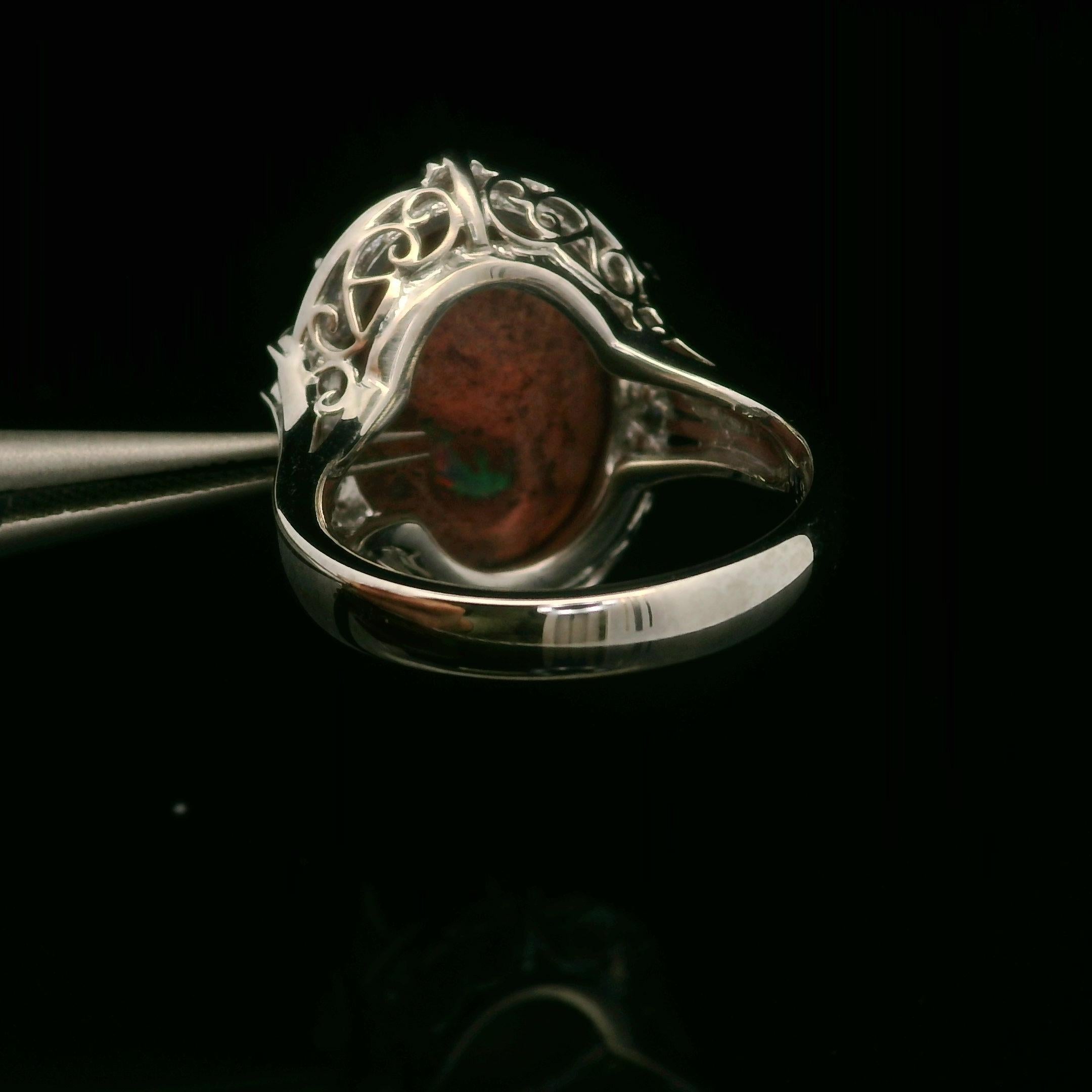 Ovaler Cabochon Matrix Feueropal aus massivem Platin 12,21 Karatw mit Diamant Target-Ring, Ring mit Diamant im Angebot 2