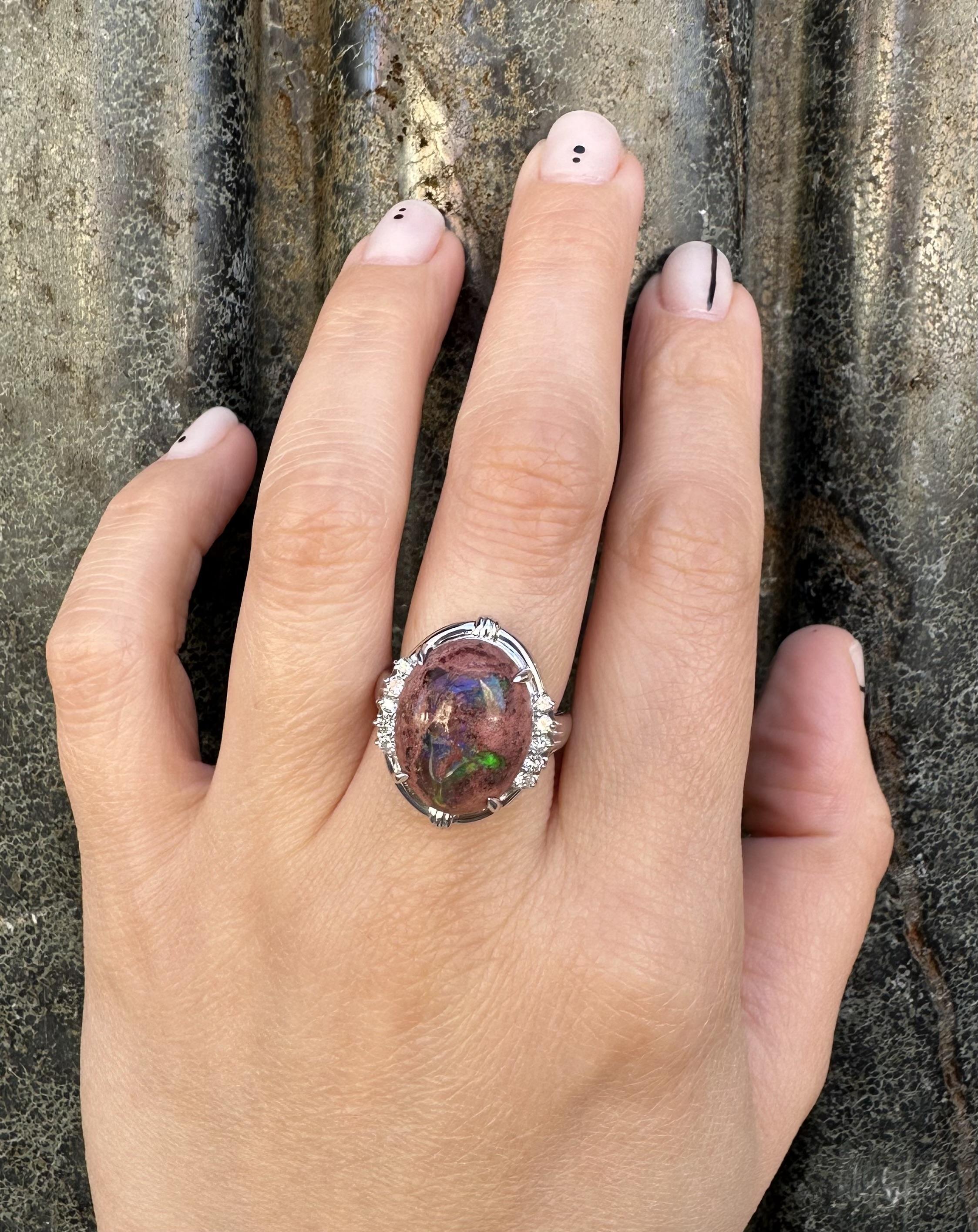 Ovaler Cabochon Matrix Feueropal aus massivem Platin 12,21 Karatw mit Diamant Target-Ring, Ring mit Diamant im Angebot 3