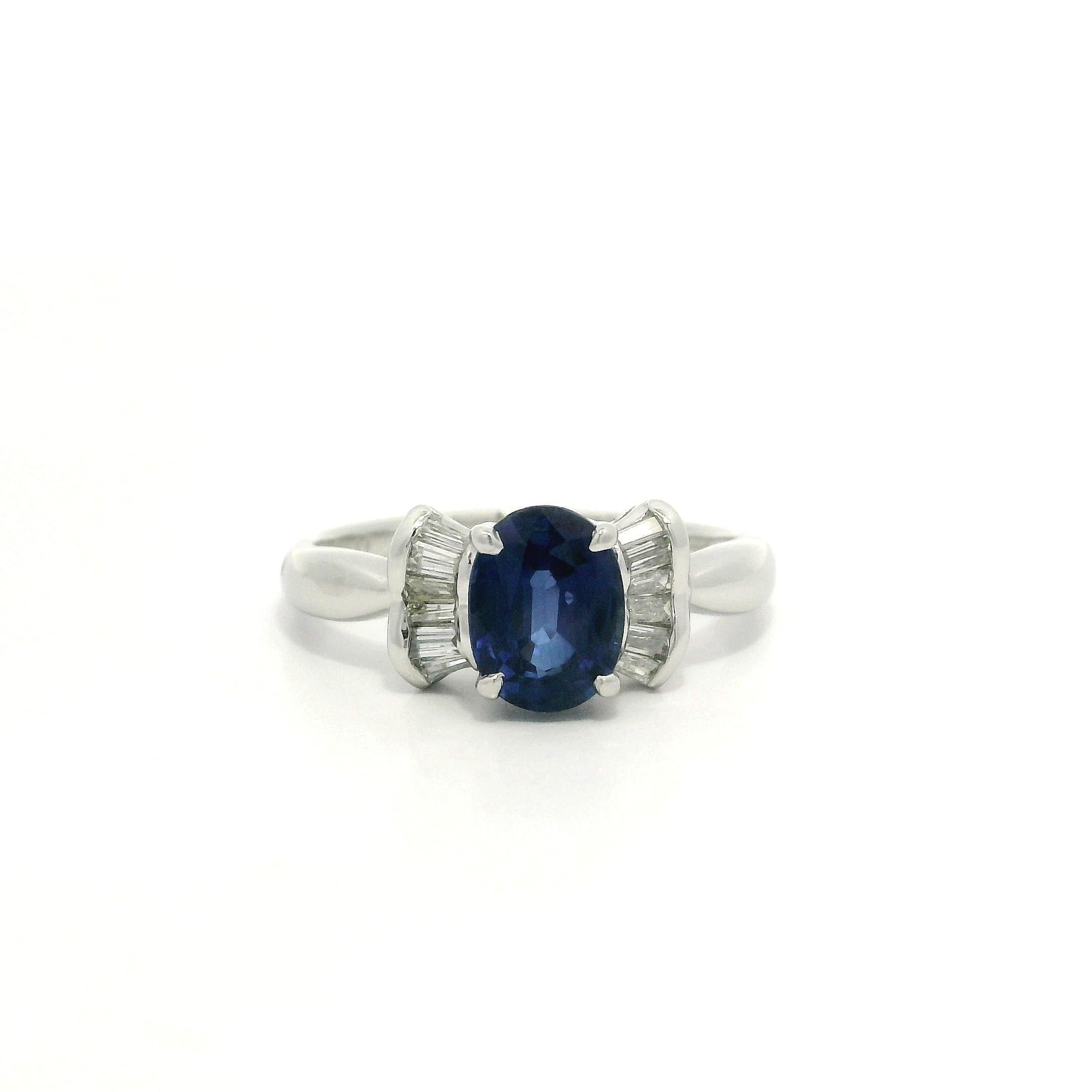 Solide Platin 1,57ctw Oval Saphir w / Baguette Diamant Seiten Bogen Stil Ring im Angebot 5