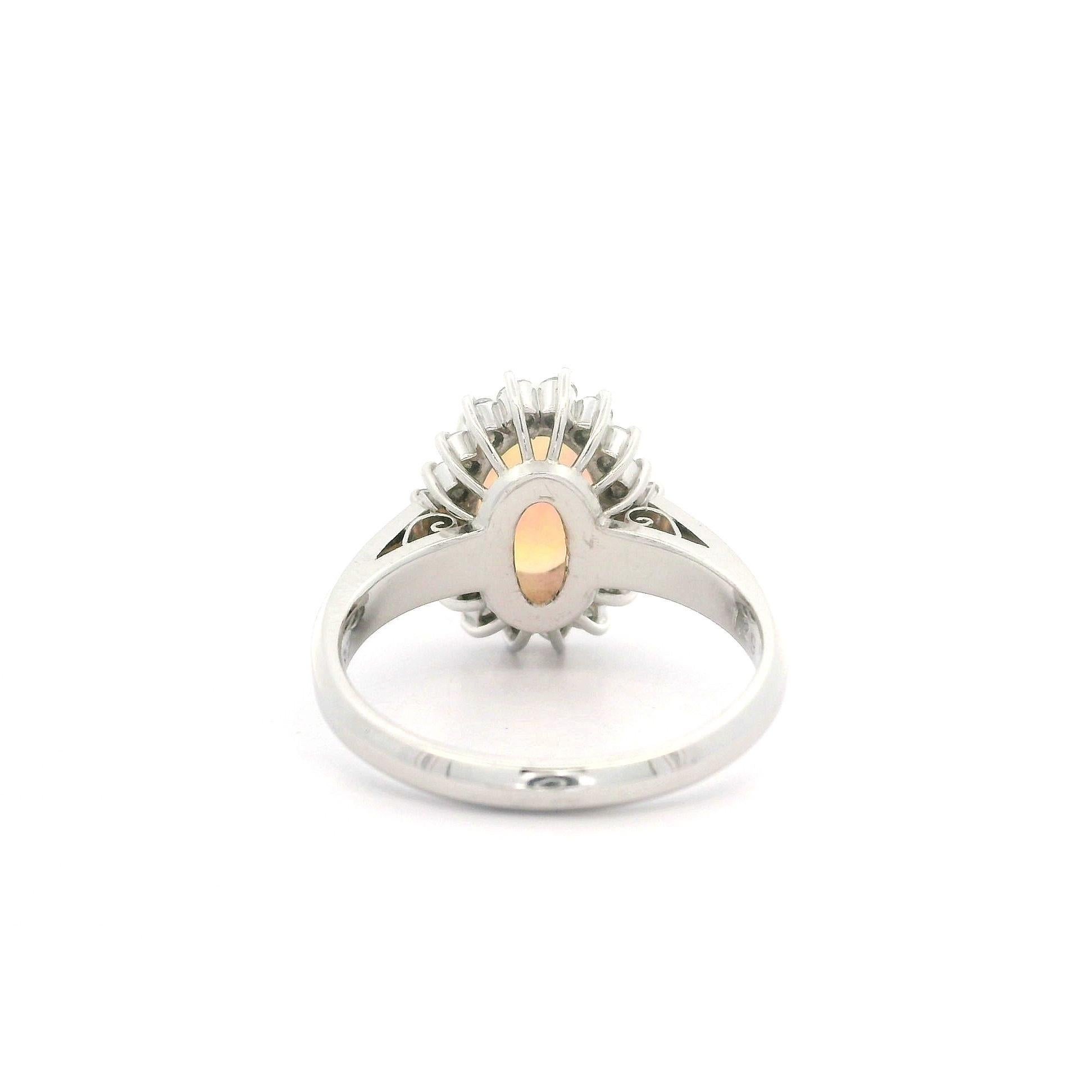 Anello classico in platino massiccio con Opale ovale tagliato a cabochon e diamante da 1,66 ct. in vendita 8