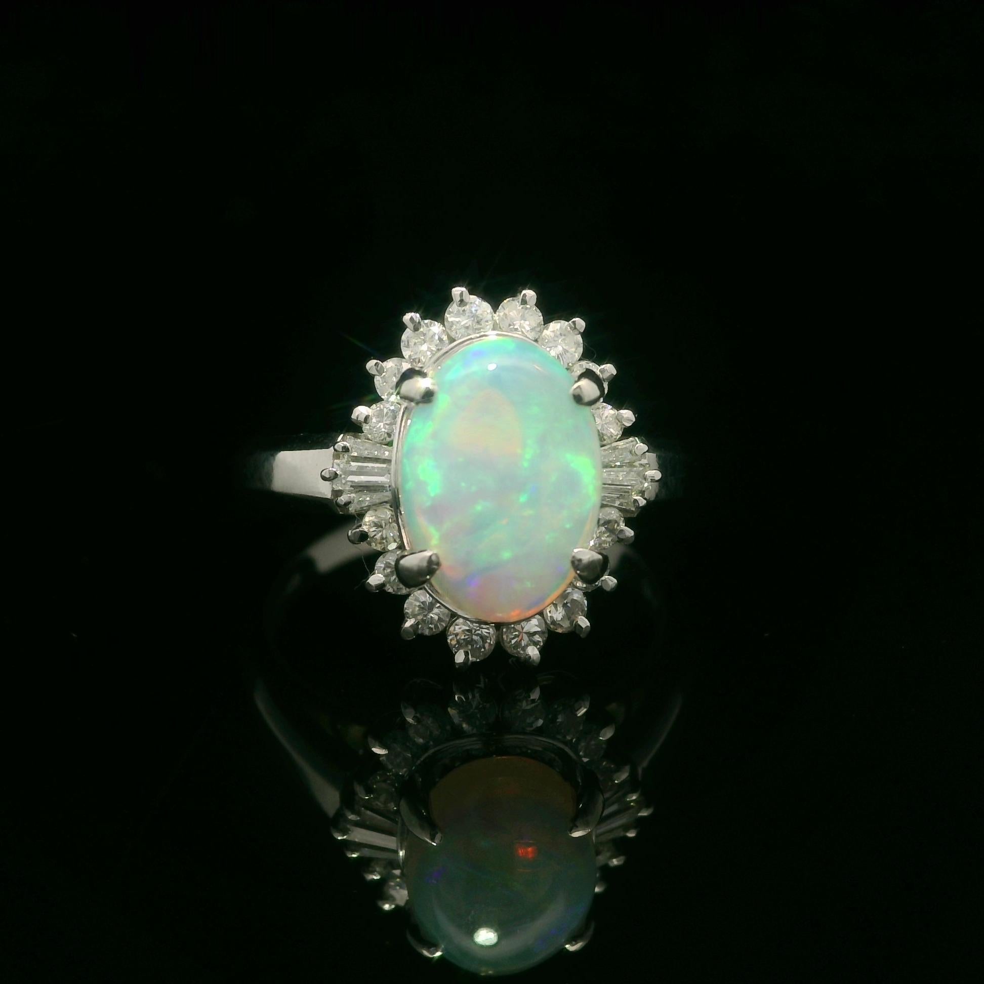 Anello classico in platino massiccio con Opale ovale tagliato a cabochon e diamante da 1,66 ct. in vendita 12