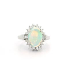 Bague Classic en platine massif 1.66ctw Oval Cabochon Cut Opal w/ Diamond Halo