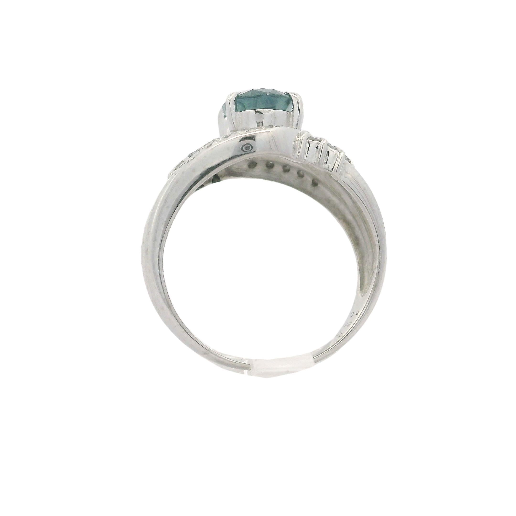 Bague à anneau large de 12,9 mm en platine massif avec saphir ovale et diamants de 1,80 ctw en vente 2