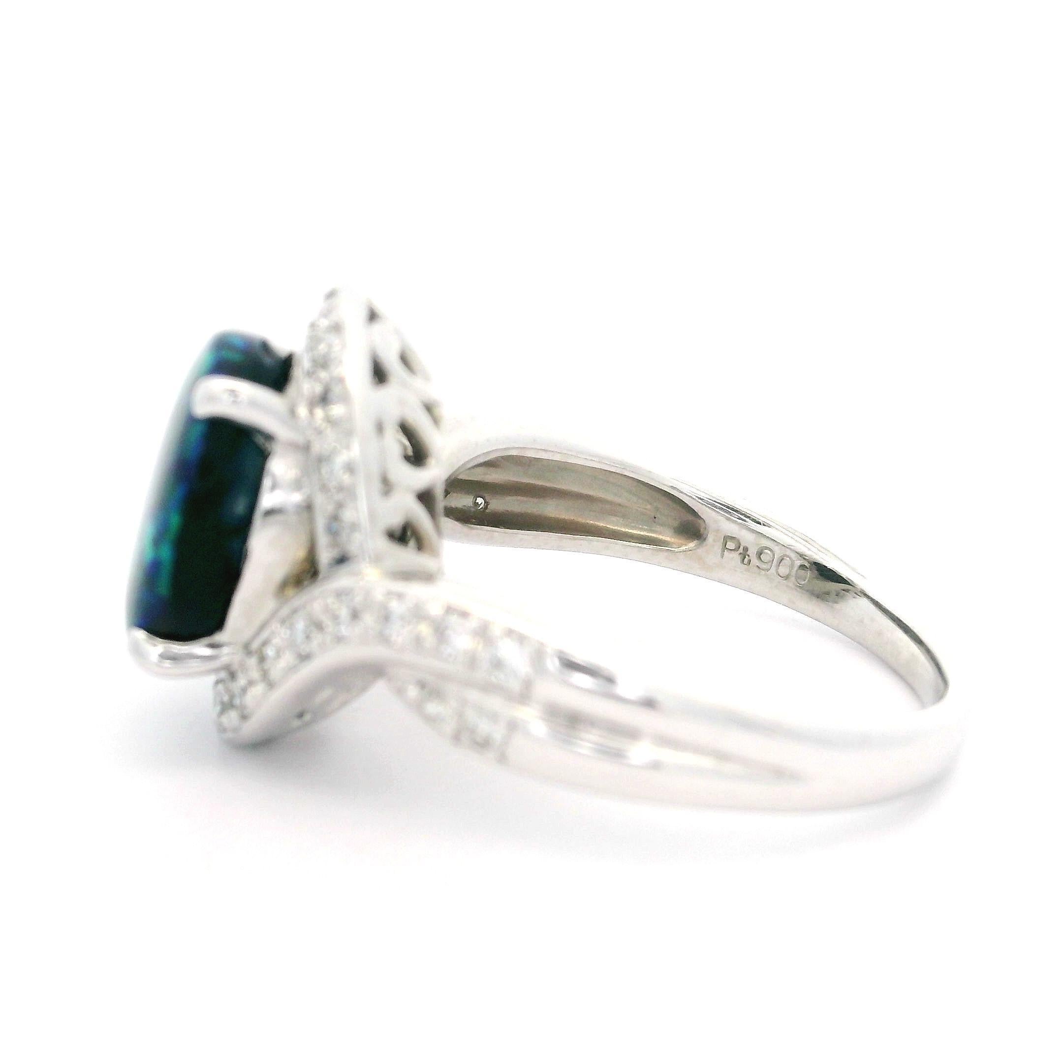 Anello in platino massiccio con opale nero GIA da 2,69 carati e diamante aureolato con spalla ritorta in vendita 4