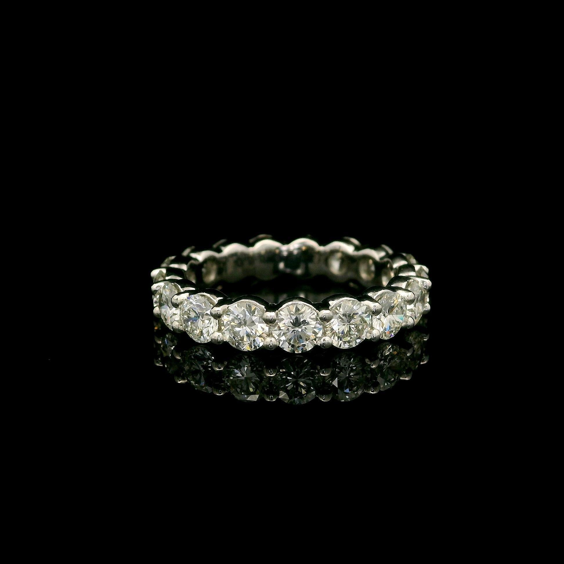 --Stone(s):--
(17) Natural Genuine Diamonds - Round Brilliant Cut - Shared Prong Set - G/H Color - VS1/VS2 Clarity
Total Carat Weight: 2.75 (approx.)

Material: Solid .900+ Platinum 
Weight: 4.78 Grams
Ring Size: 5.5 (Fitted on a finger. We can NOT