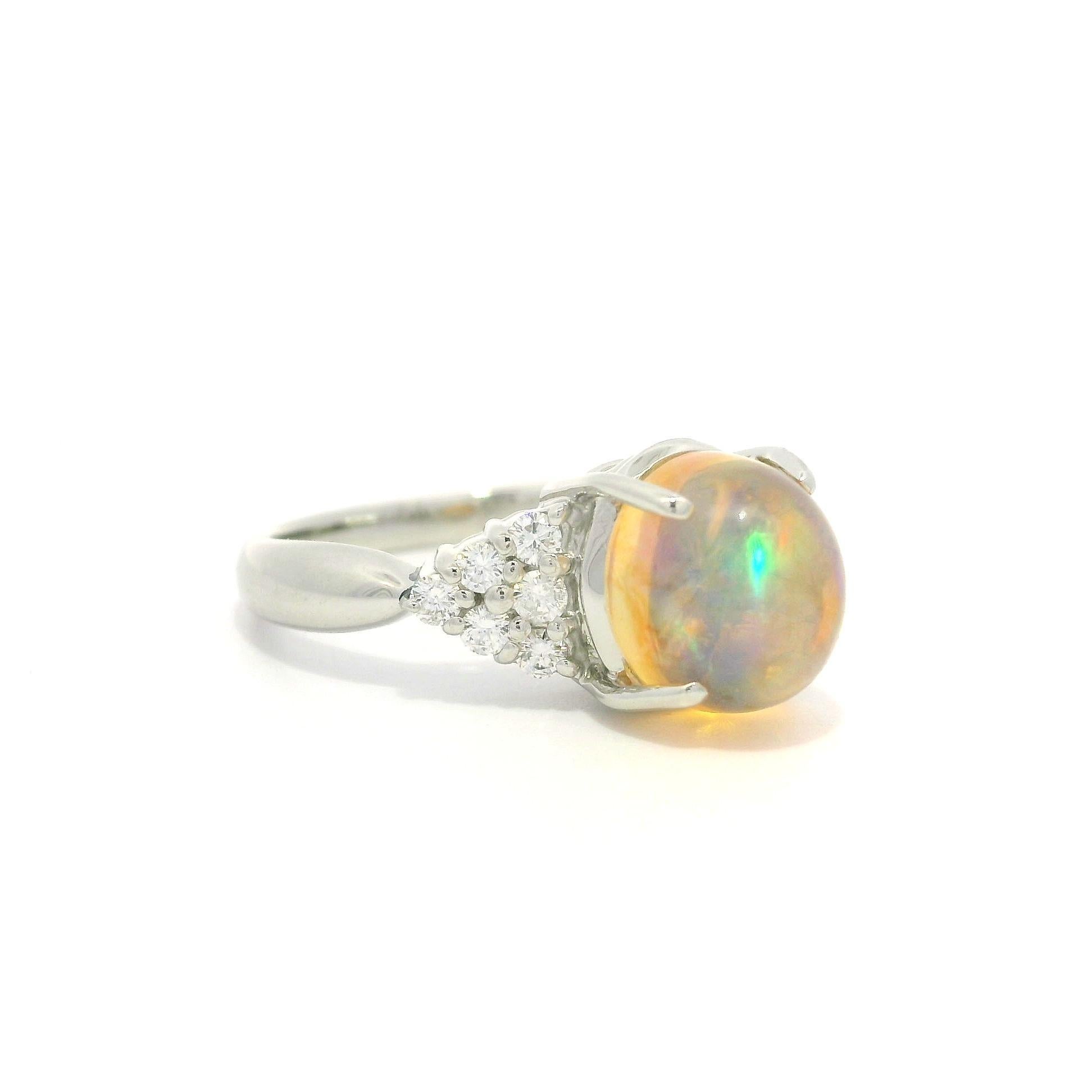 Anello classico in platino massiccio con opale ovale cabochon e diamanti da 2,8 ct. in vendita 5