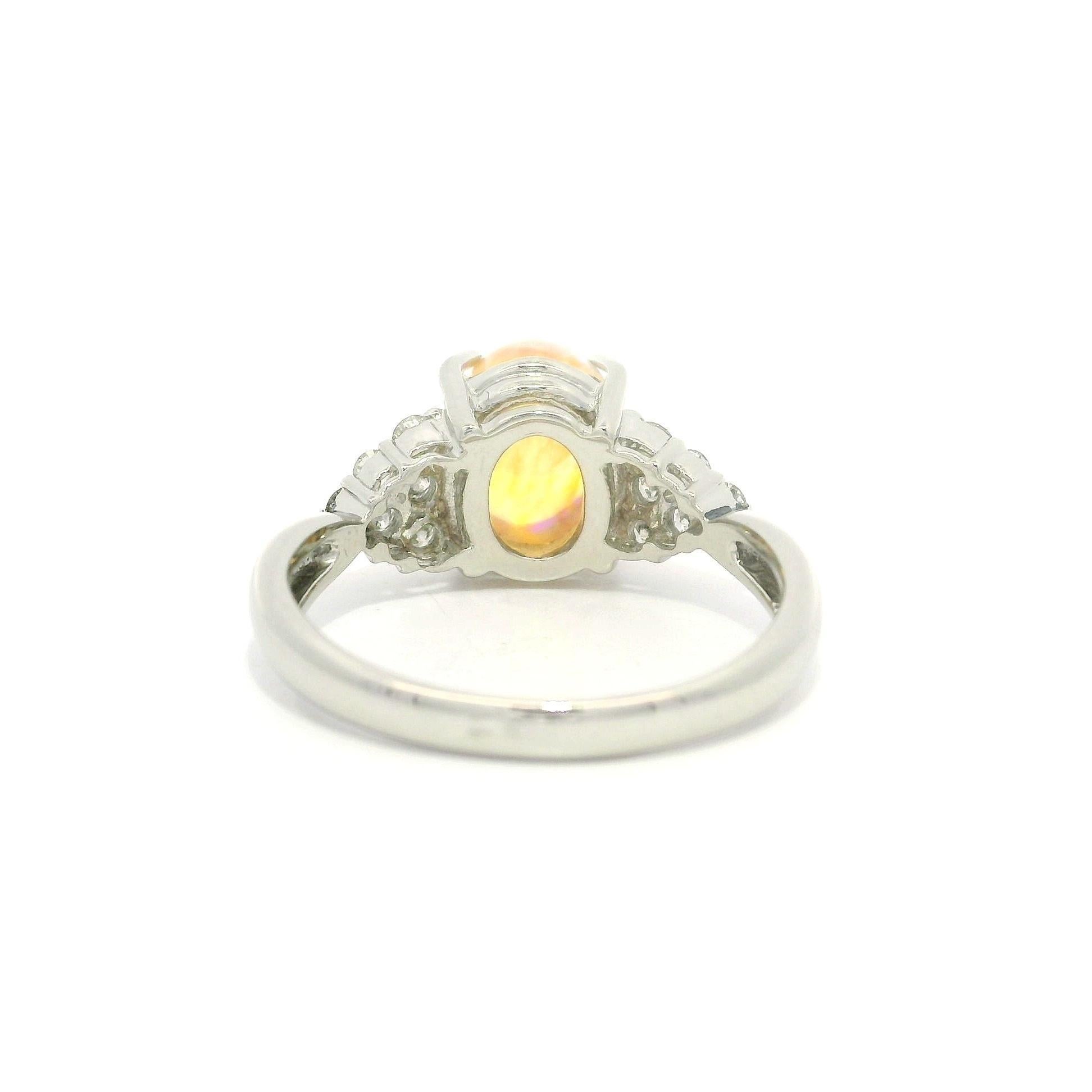 Anello classico in platino massiccio con opale ovale cabochon e diamanti da 2,8 ct. in vendita 8