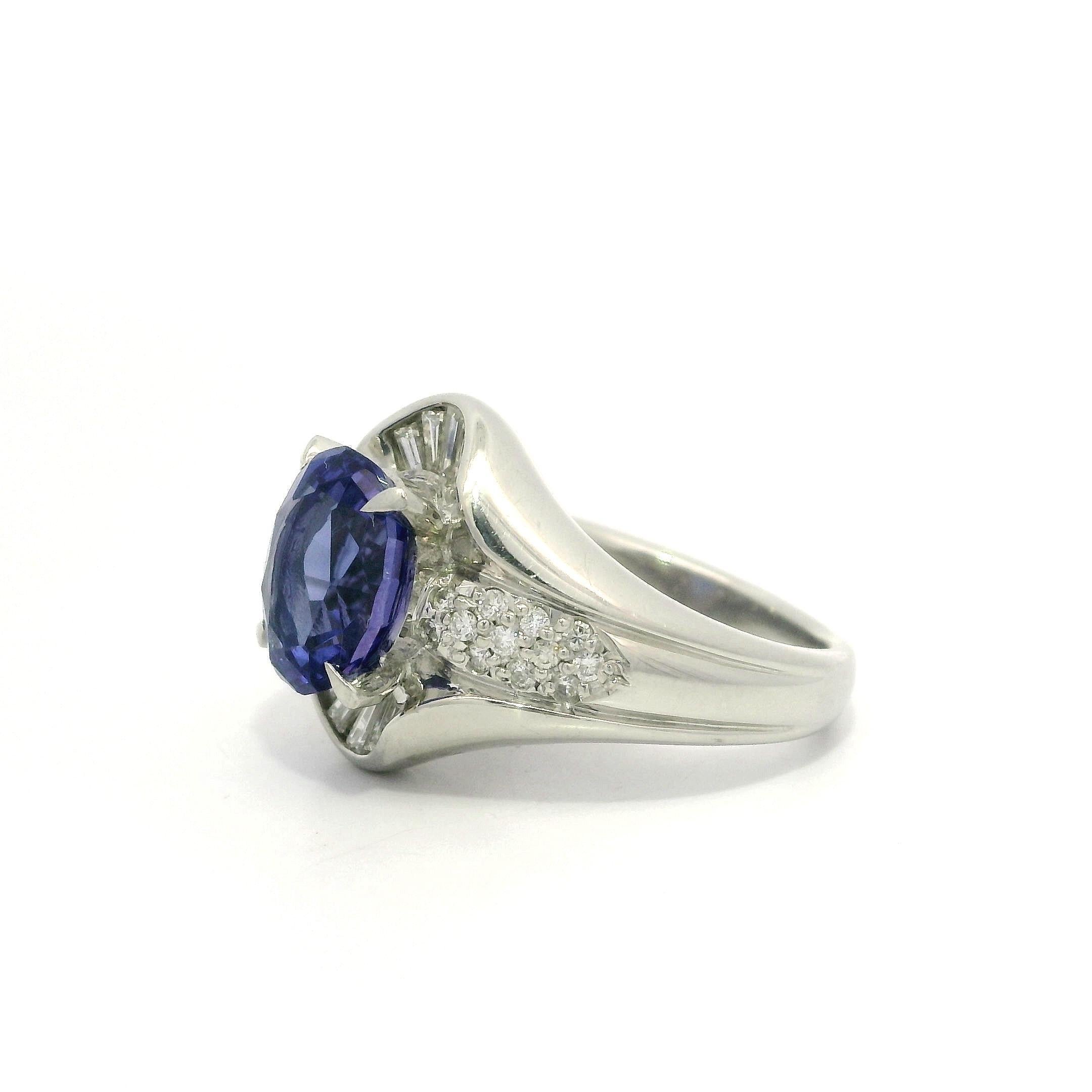 Anello Made Solid in platino con tanzanite ovale blu violetta e diamante da 2,99 ct. in vendita 5