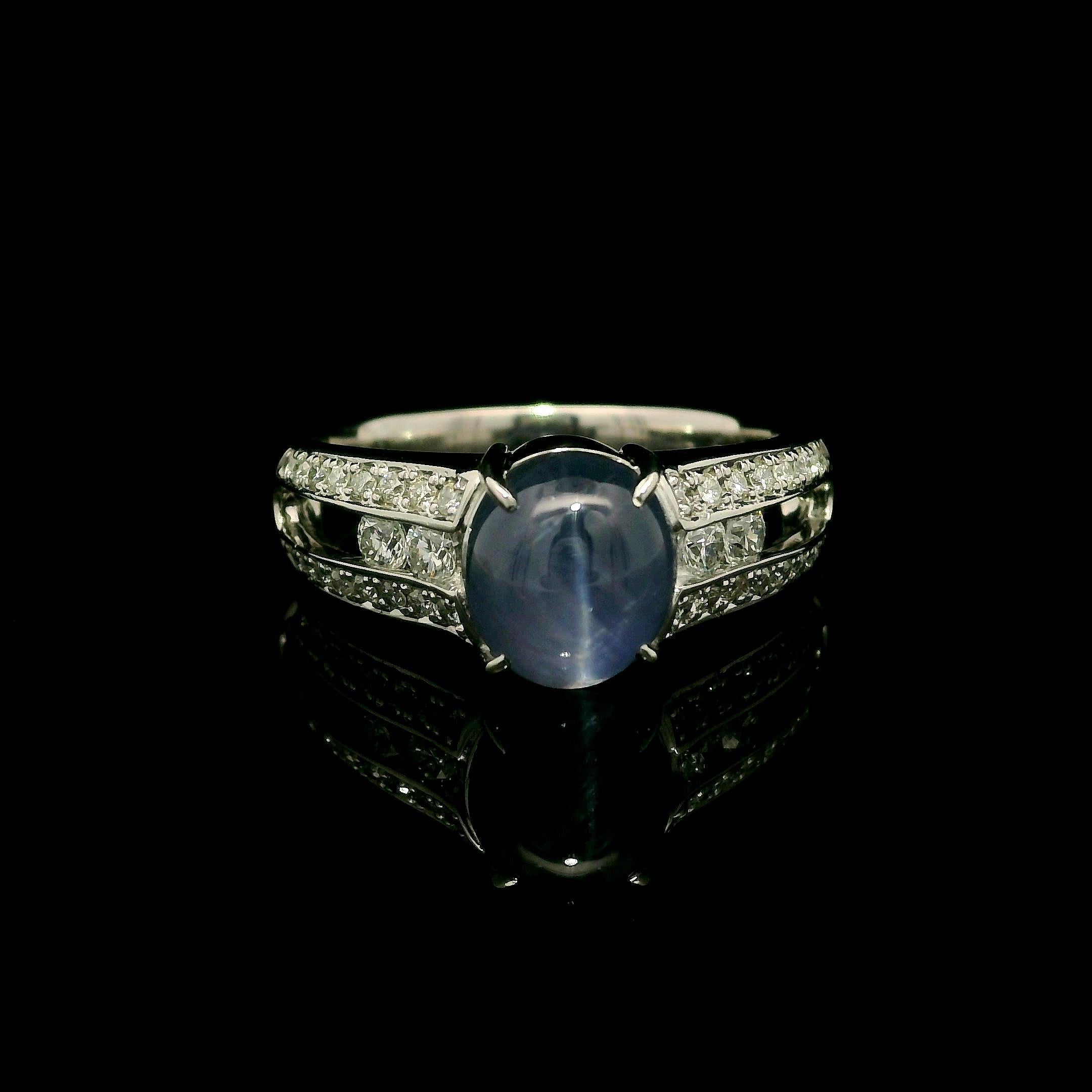 Anello in platino massiccio da 3,19 carati con zaffiro fine e diamante a lati aperti in vendita 9