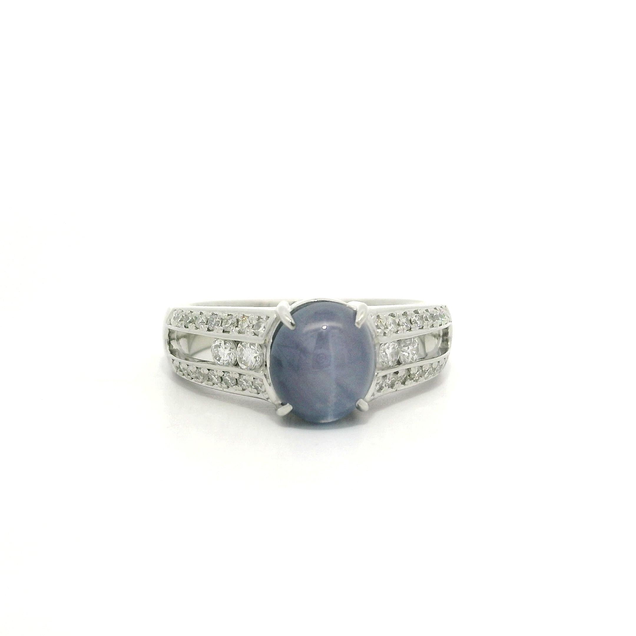 Anello in platino massiccio da 3,19 carati con zaffiro fine e diamante a lati aperti in vendita 11