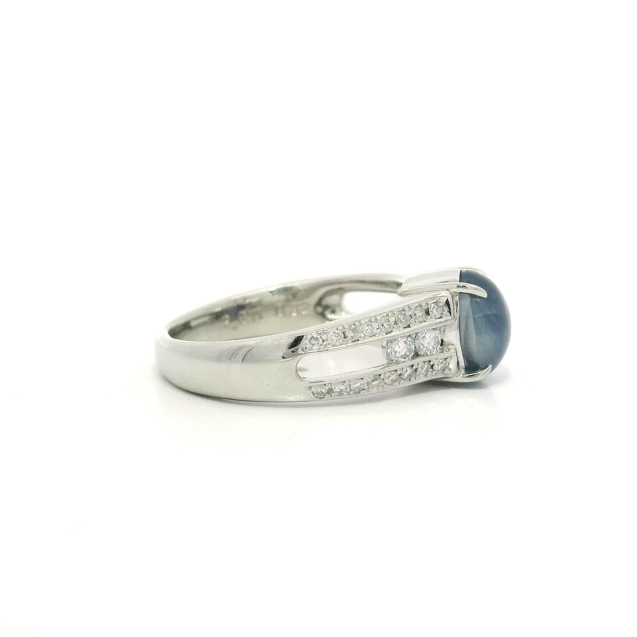 Anello in platino massiccio da 3,19 carati con zaffiro fine e diamante a lati aperti in vendita 3