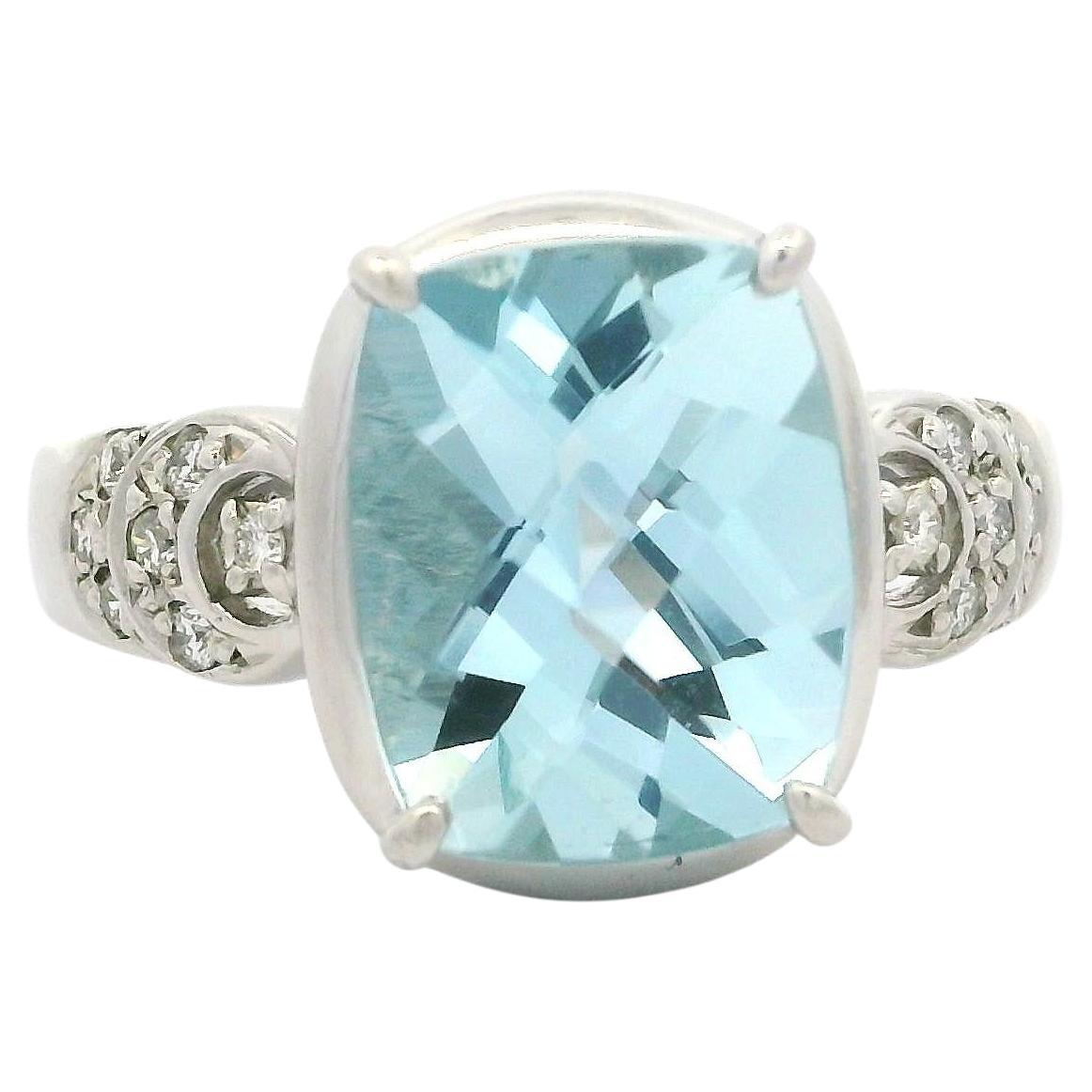 Solid Platinum 3.37ctw Cushion Aquamarine & Diamond Sides Cocktail Ring For Sale