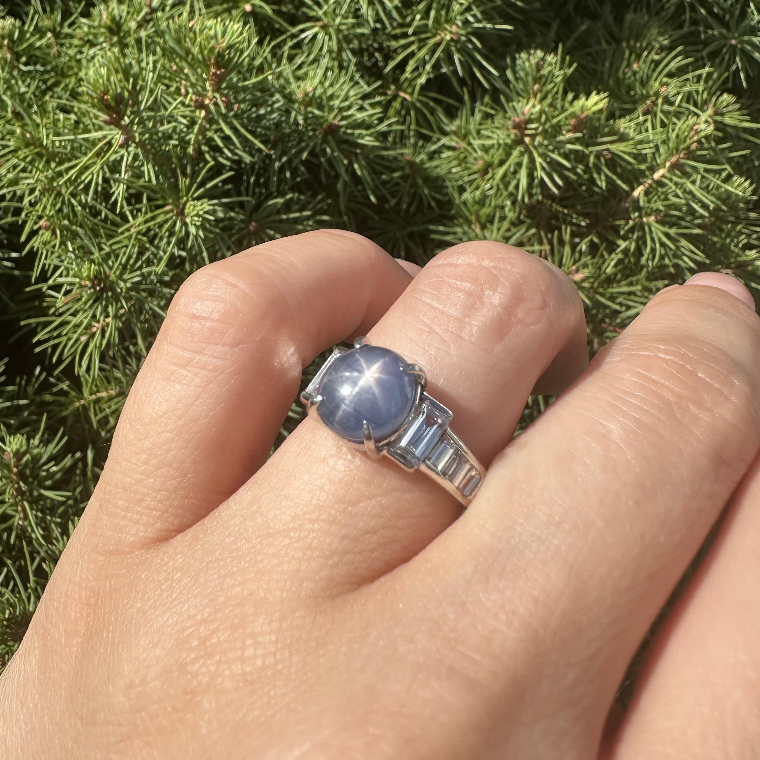 Solide Platin 6,60ctw Blue Star Saphir große Baguette Diamanten Band Ring im Angebot 9