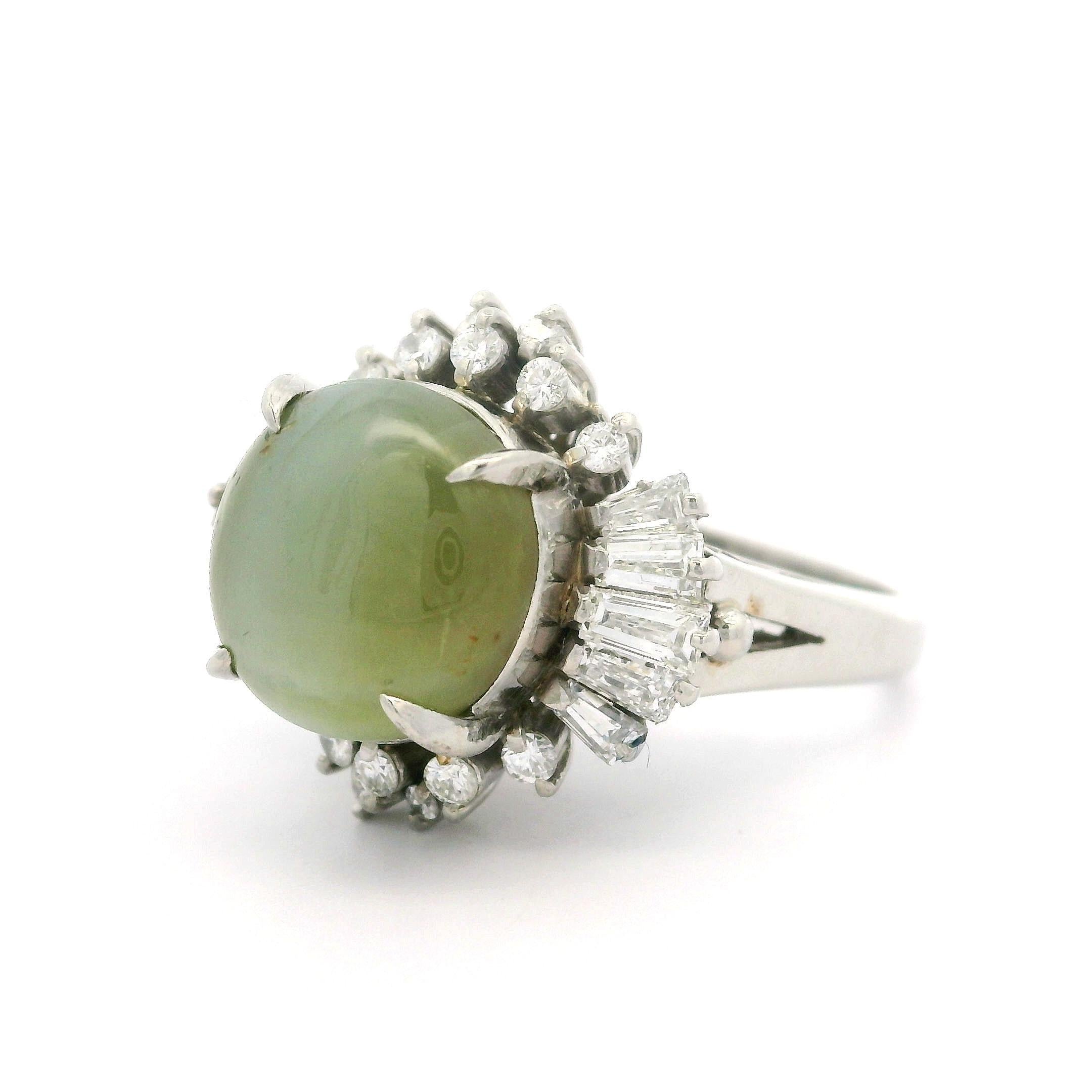 Solid Platinum 8.69ctw Cabochon Cat's Eye & Diamond Ballerina Cocktail Ring For Sale 6