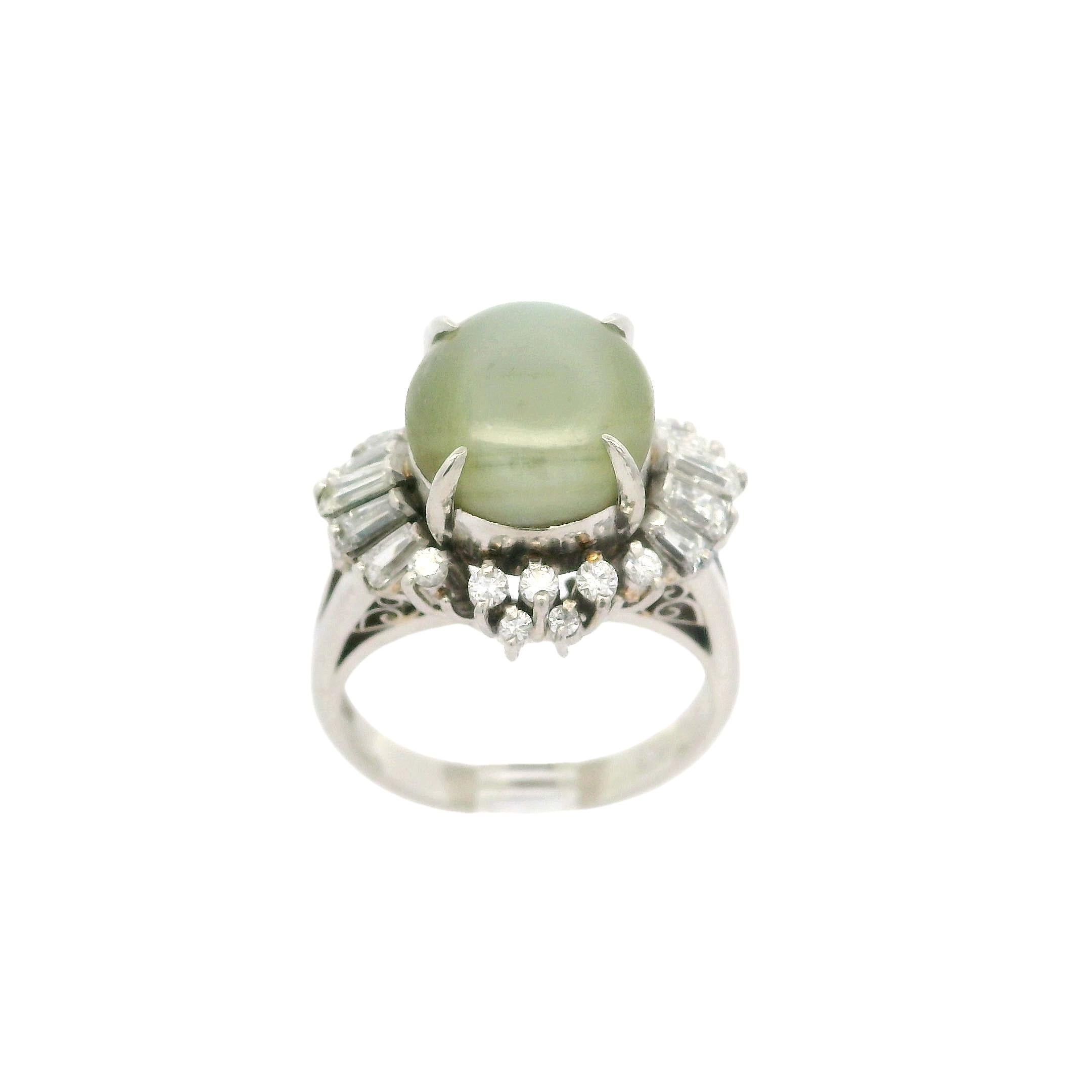 Solid Platinum 8.69ctw Cabochon Cat's Eye & Diamond Ballerina Cocktail Ring For Sale 3