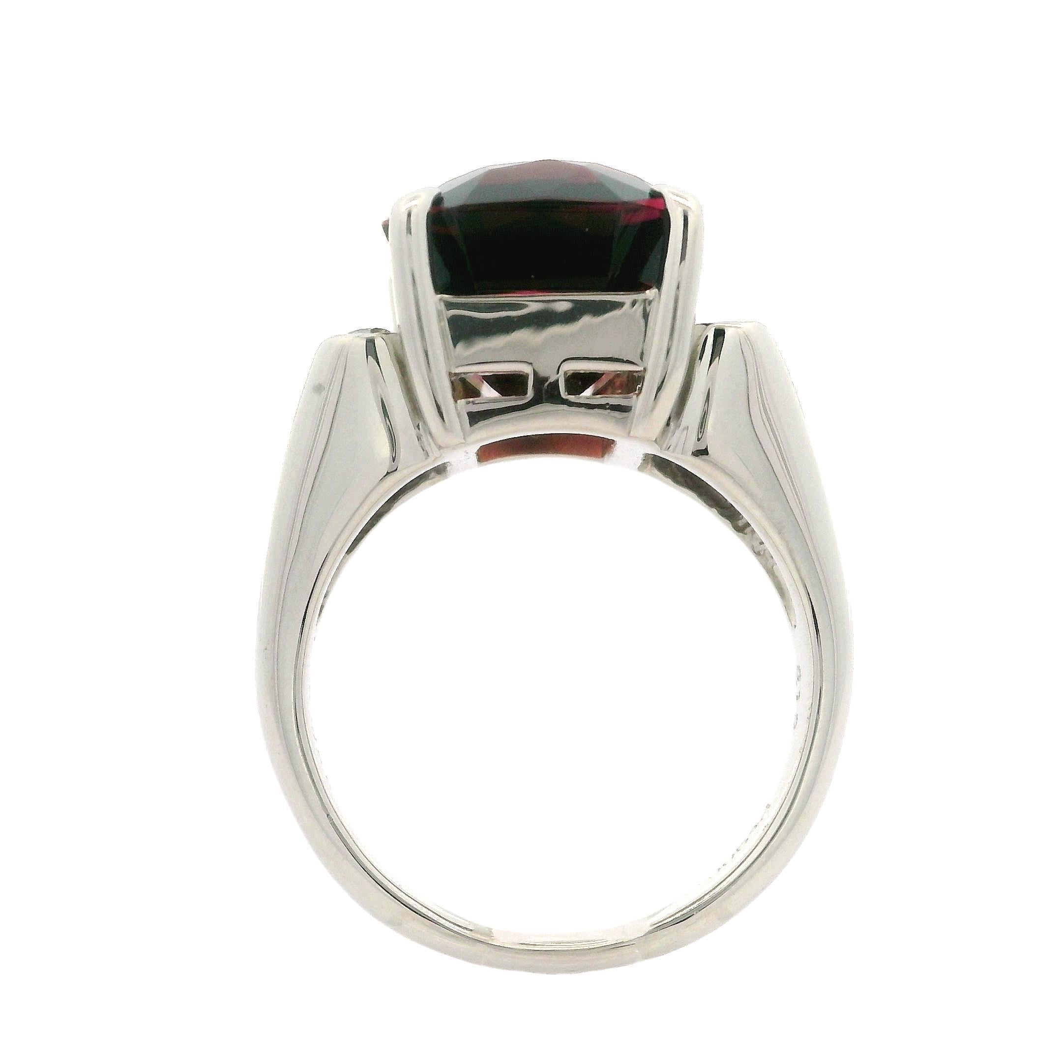 Bague très bien réalisée en platine massif avec tourmaline bicolore de 8,77 carats et diamants Pour femmes en vente