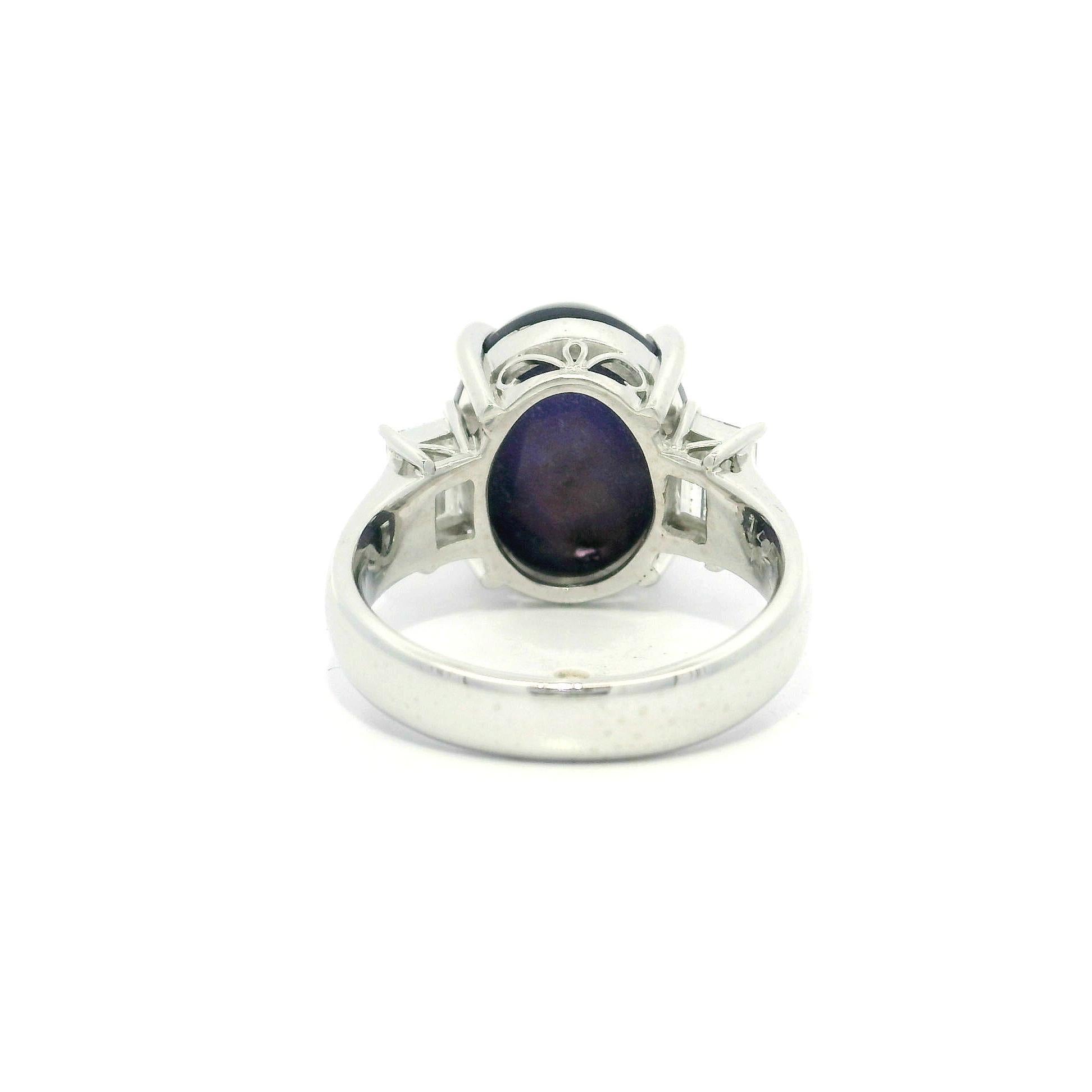 Solid Platinum GIA 15.68ctw Oval Vivid Purple Star Sapphire & Diamond Sides Ring For Sale 1