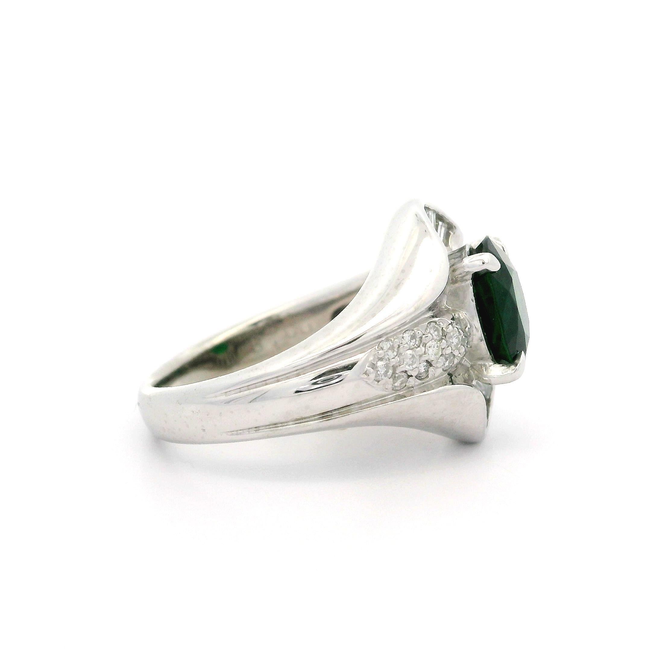 Bague jonc en platine massif certifiée GIA avec tsavorite vert profond et diamant baguette de 2,51 carats en vente 1