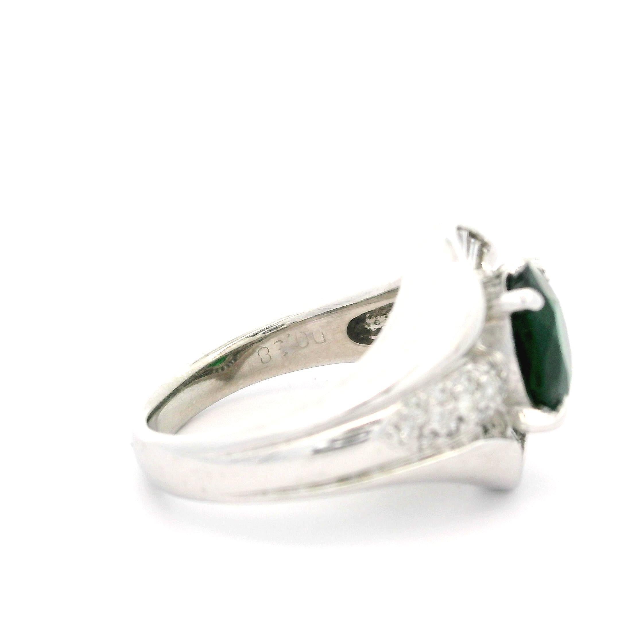 Bague jonc en platine massif certifiée GIA avec tsavorite vert profond et diamant baguette de 2,51 carats en vente 2