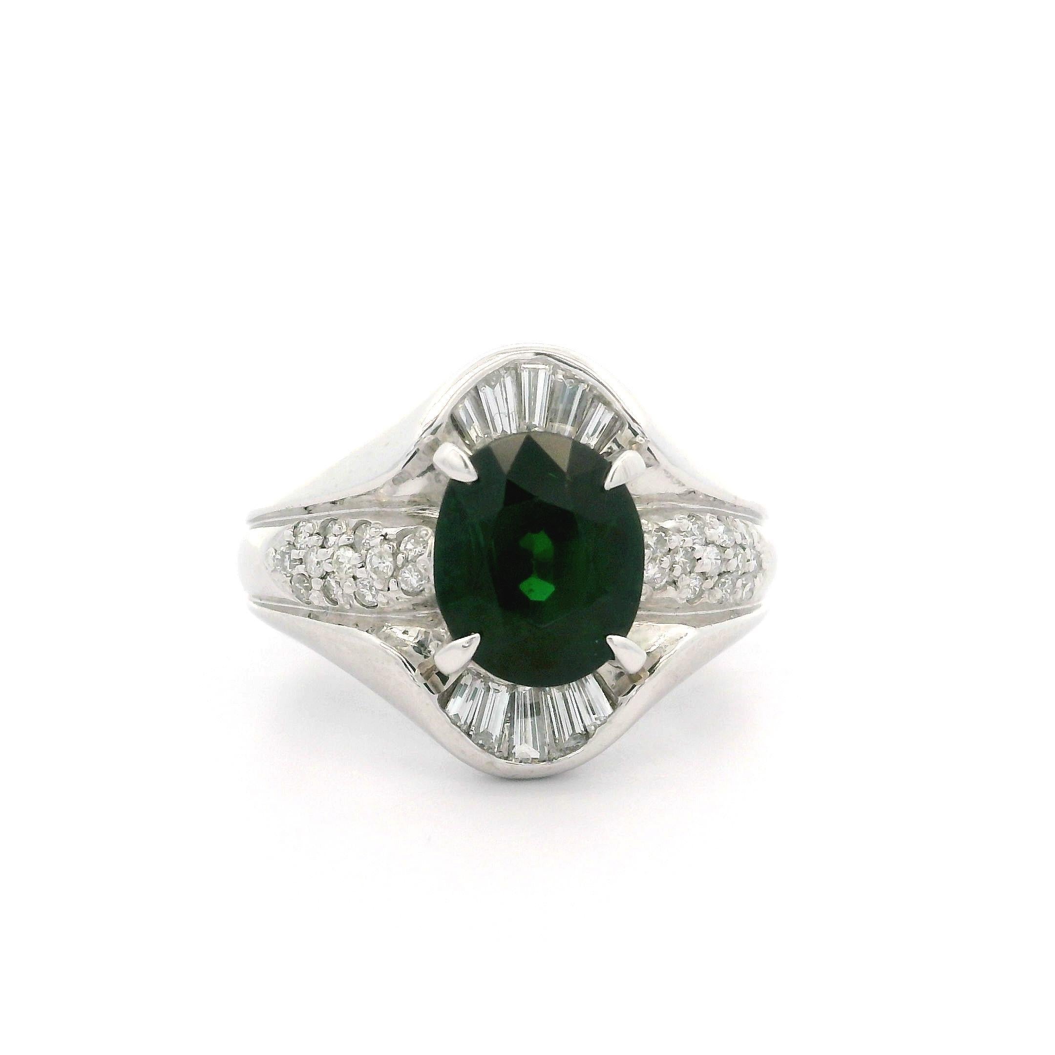 Bague jonc en platine massif certifiée GIA avec tsavorite vert profond et diamant baguette de 2,51 carats en vente 4