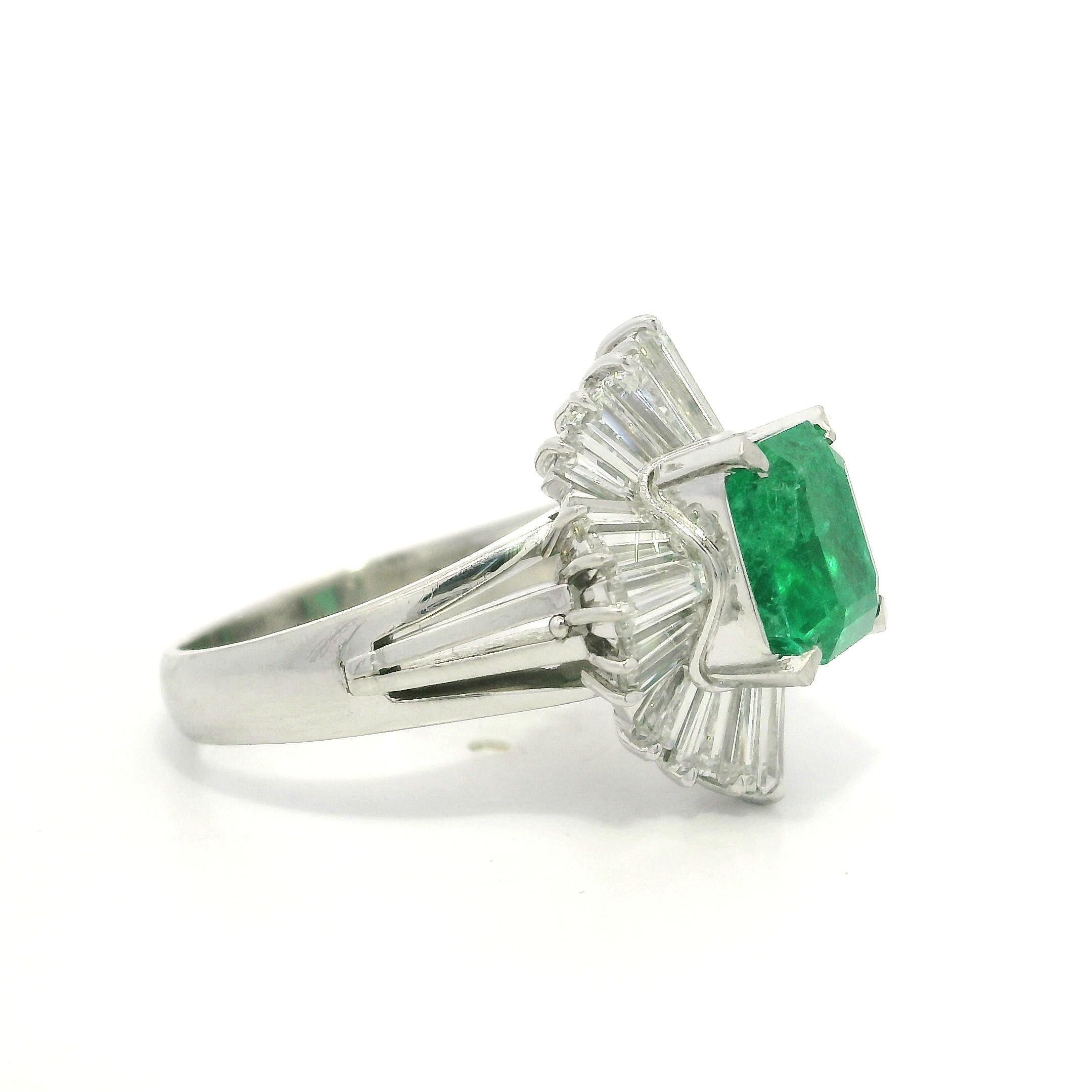 Women's Solid Platinum GIA 3.55ctw Colombian Emerald w/ Diamond Ballerina Cocktail Ring For Sale