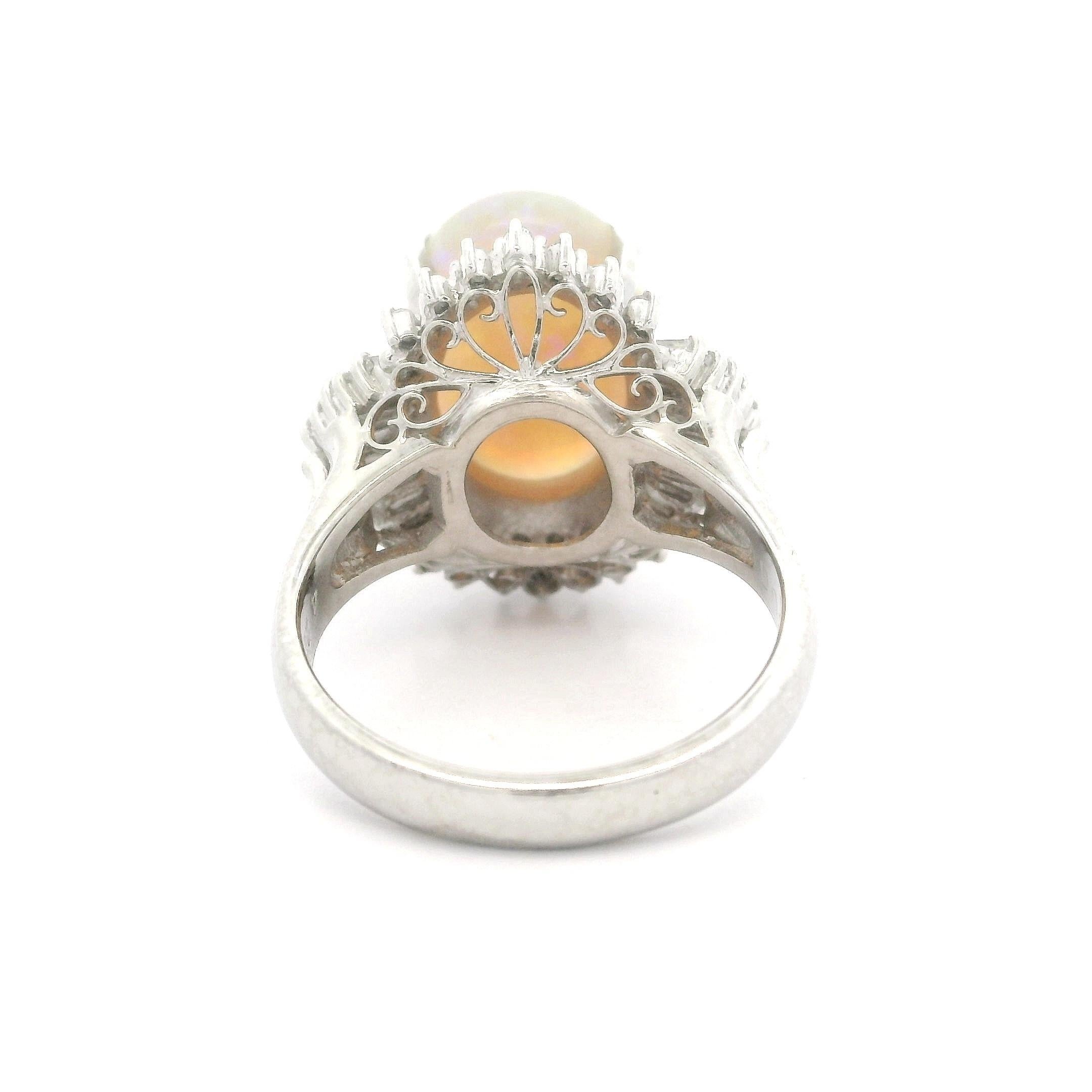 Solide Platin hohe Qualität 4,82ctw Opal & Diamant Ballerina Cocktail Ring im Zustand „Hervorragend“ im Angebot in Montclair, NJ