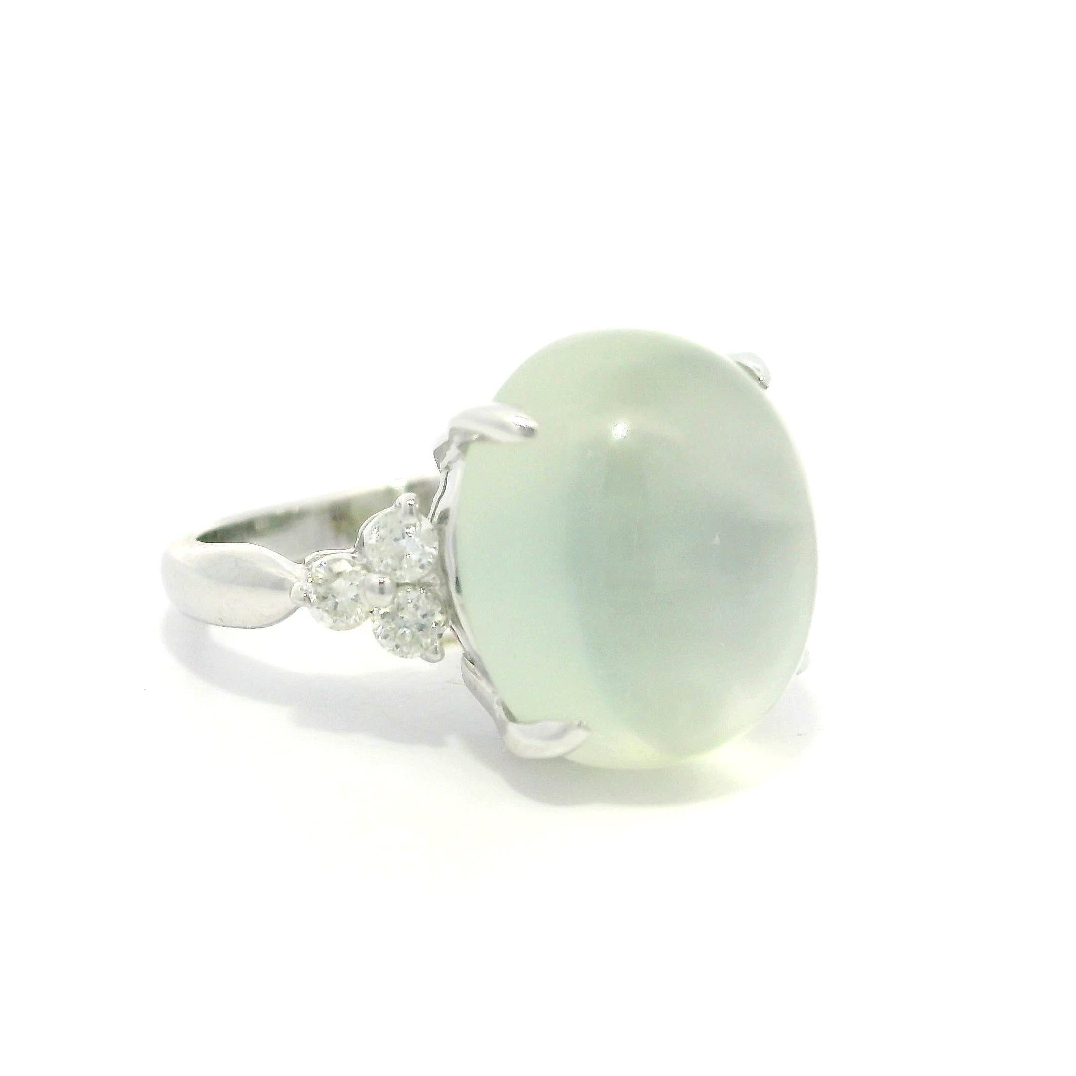 Bague en platine massif avec grande pierre de lune cabochon de 10,31 ctw avec diamants sur les côtés en vente 6